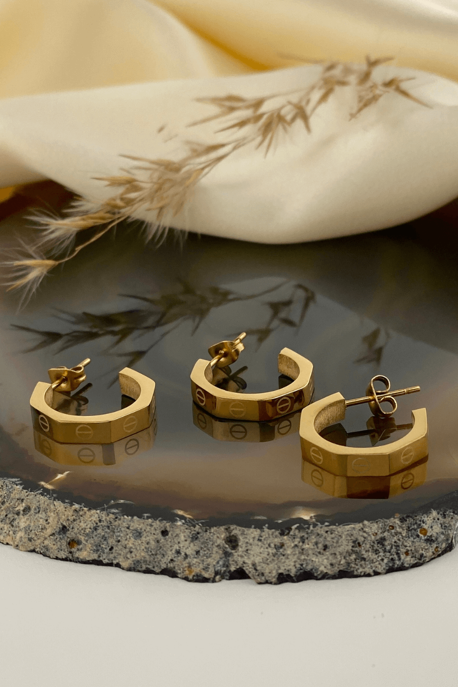 Angle Hoop Earring Set Gold