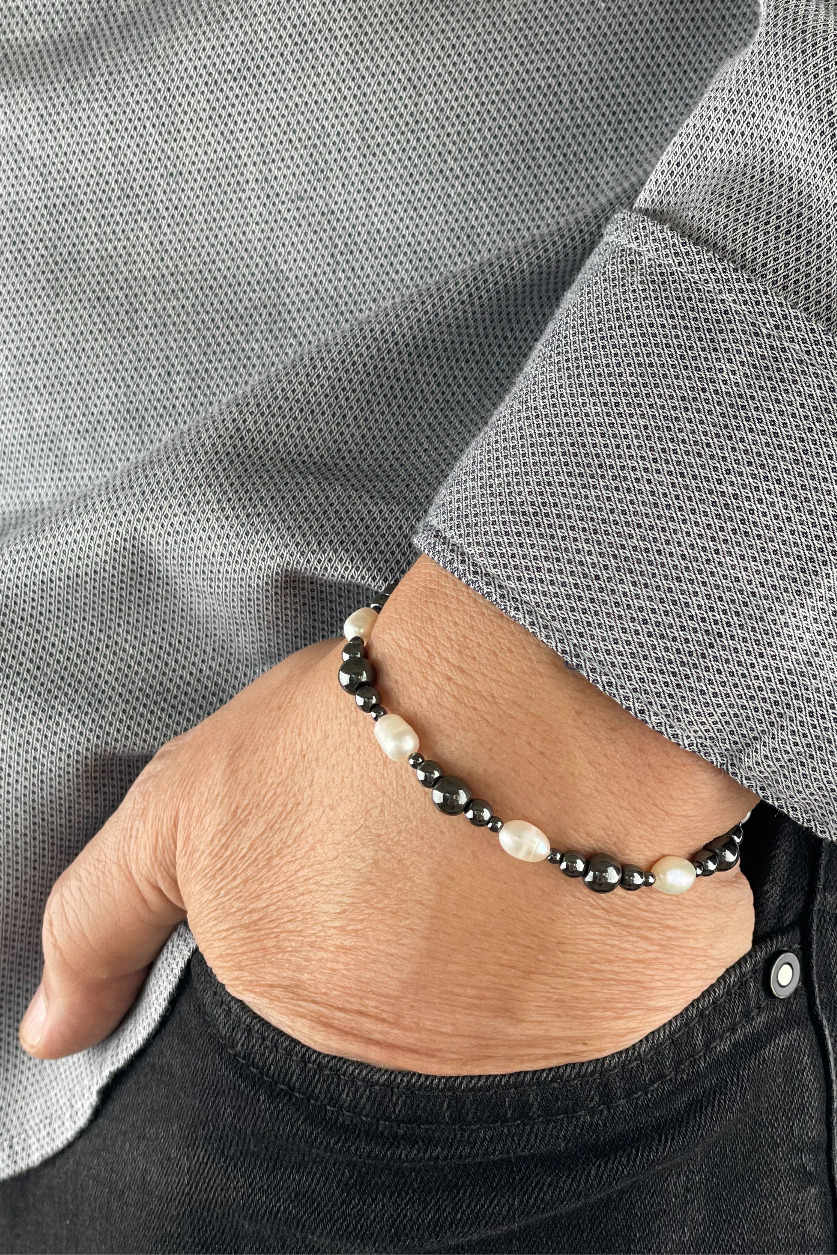 Mens Freshwater Pearl Love Bracelet with Hematite
