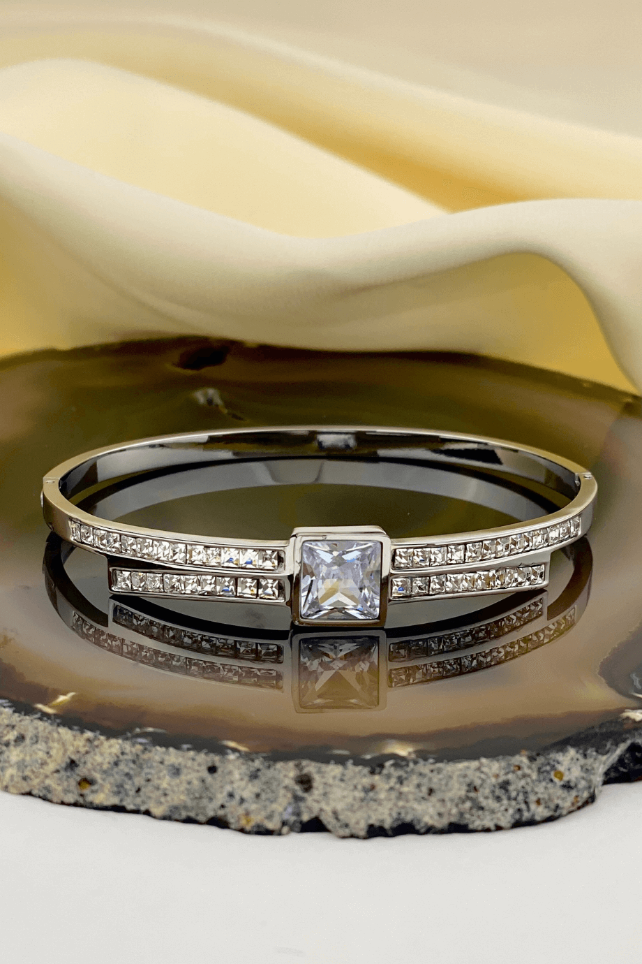 Gümüş Tek Taş Kelepçe Bileklik