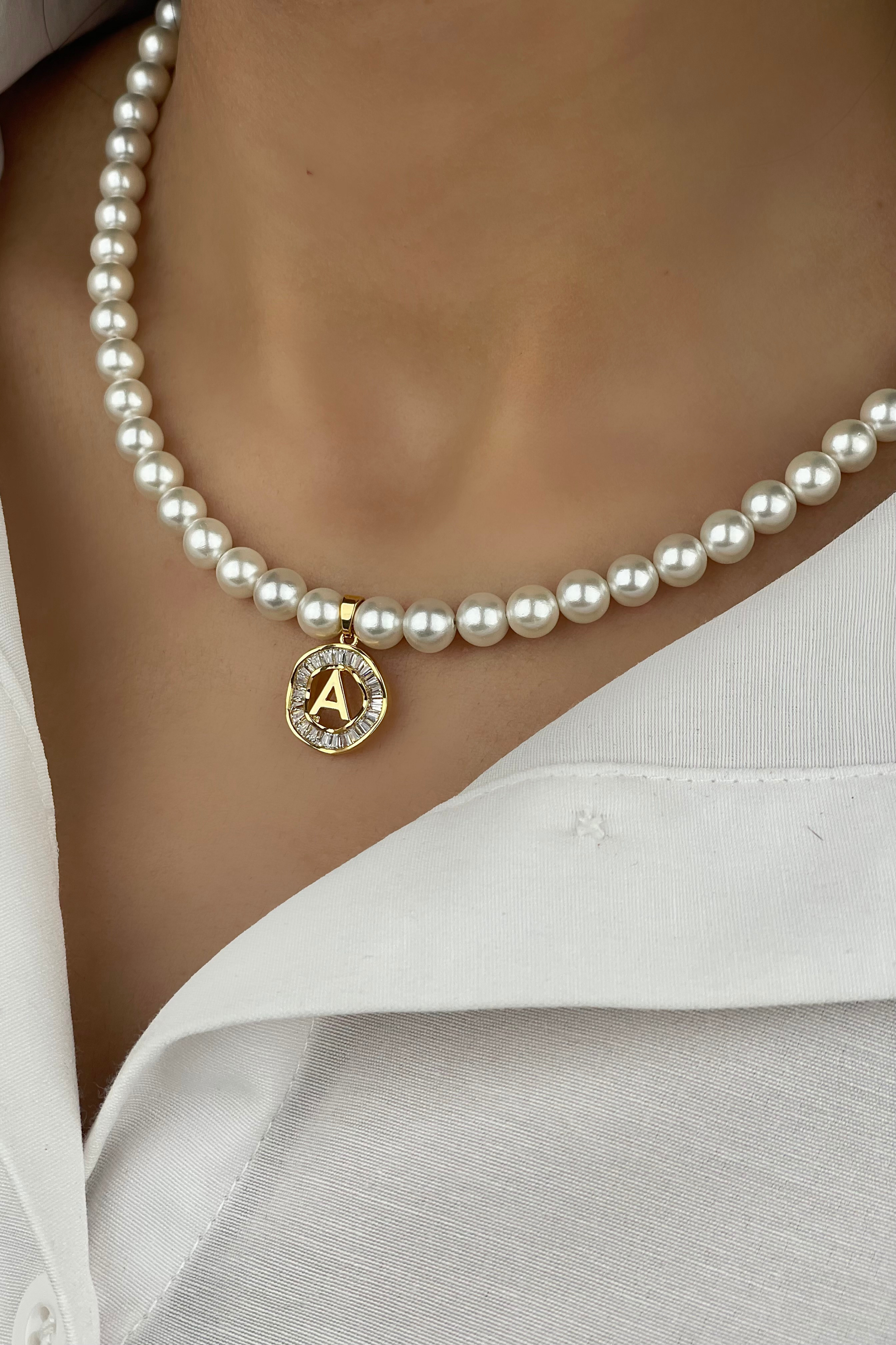İnci Harf Kolye