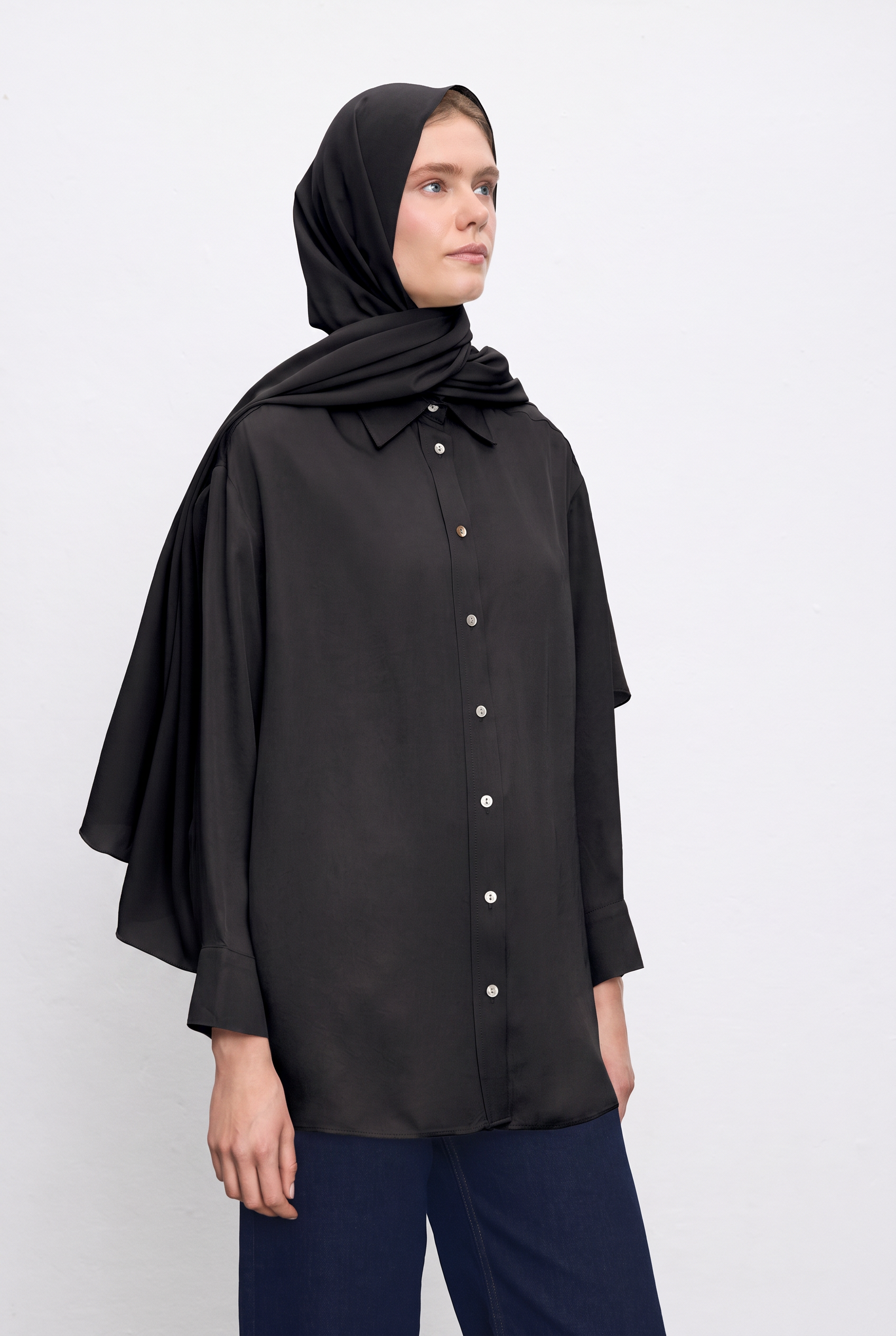 %100 SILK SHAWL BLACK