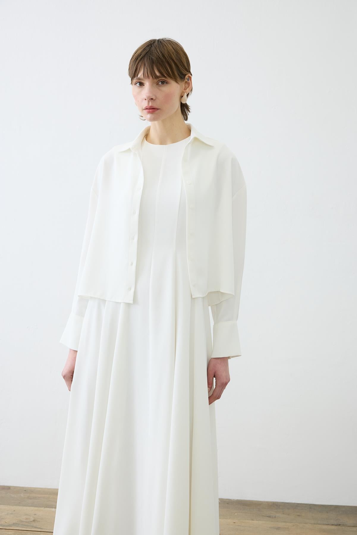 ALIZA CREPE SLEEVELESS FITTED DRESS WHITE