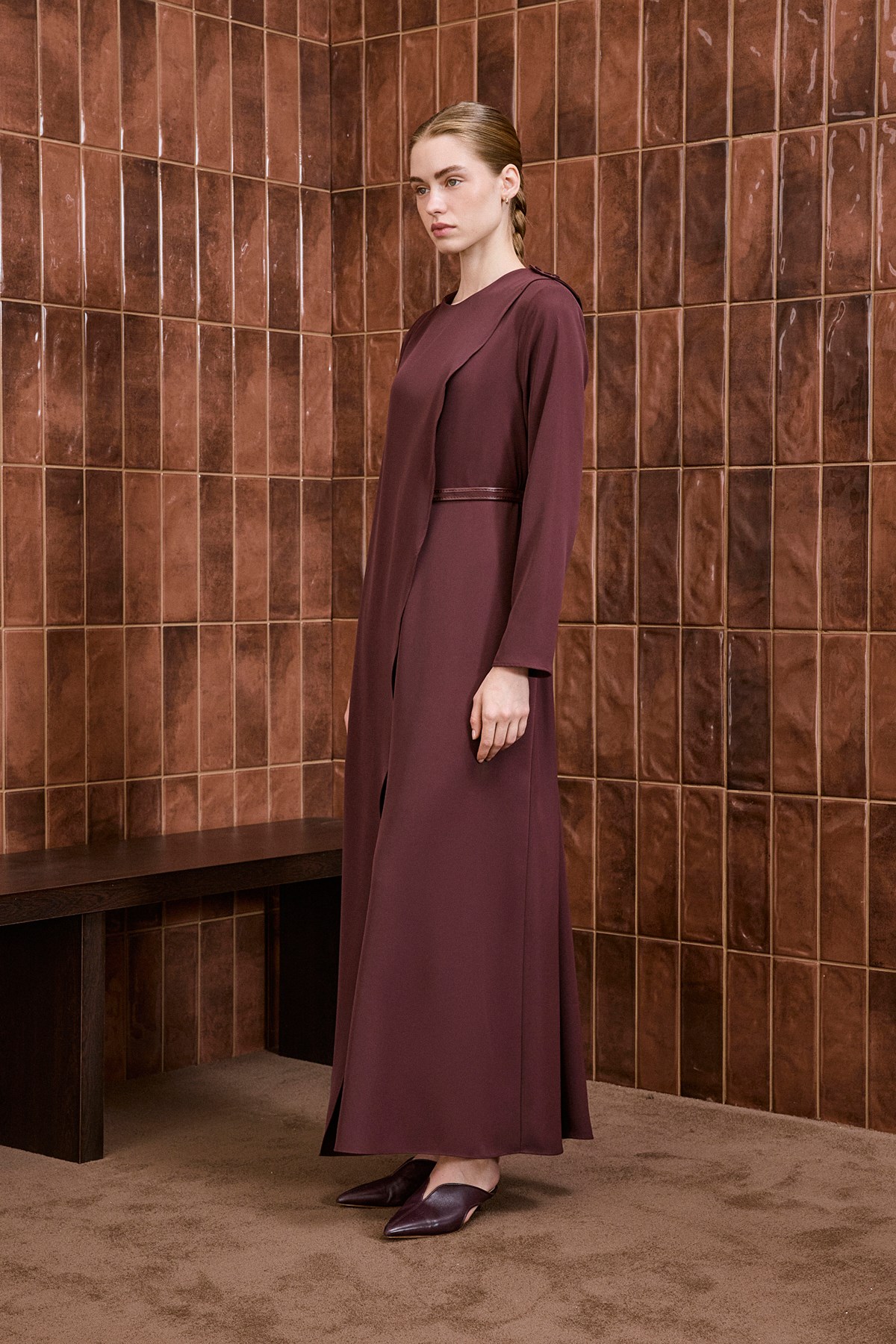 AMARA CREPE KAPAK DETAIL DRESS BURGUNDY