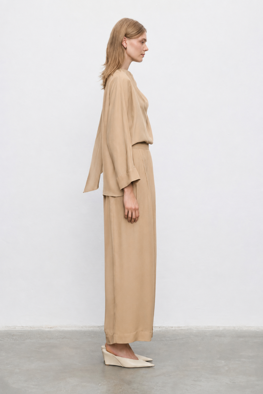 ARESA ASETAT ŞAL DETAYLI PANTOLONLU TAKIM CAMEL