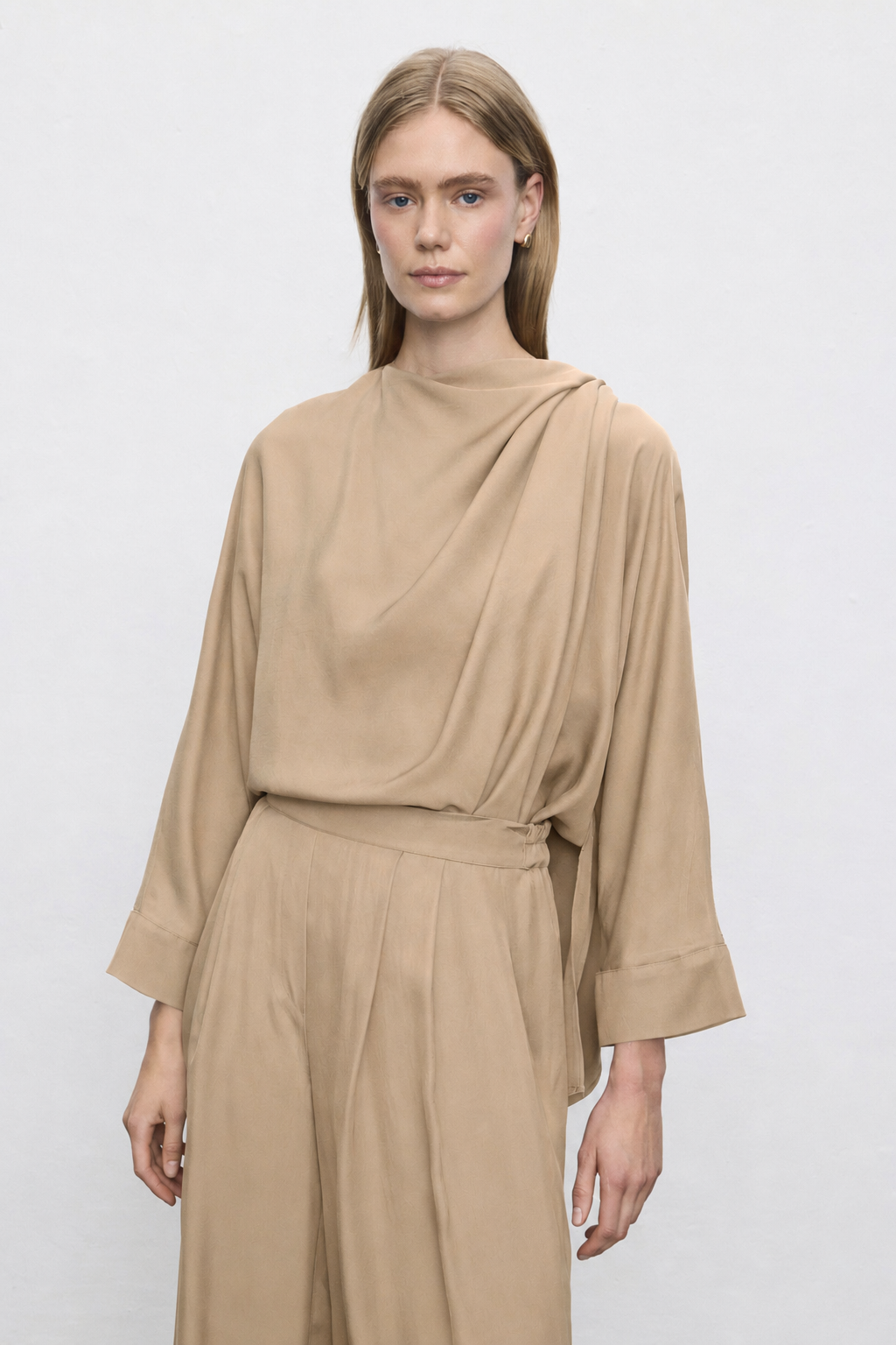 ARESA ASETAT ŞAL DETAYLI PANTOLONLU TAKIM CAMEL