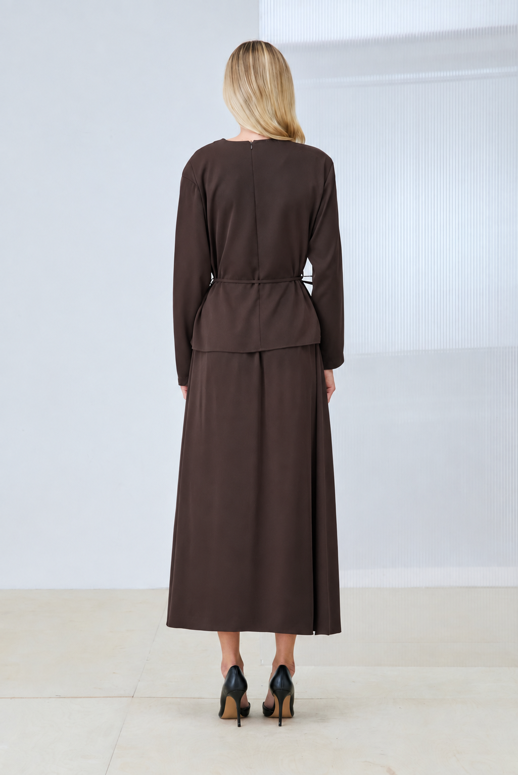 AVONE SCOOP NECK COLLAR SKIRT SET BROWN