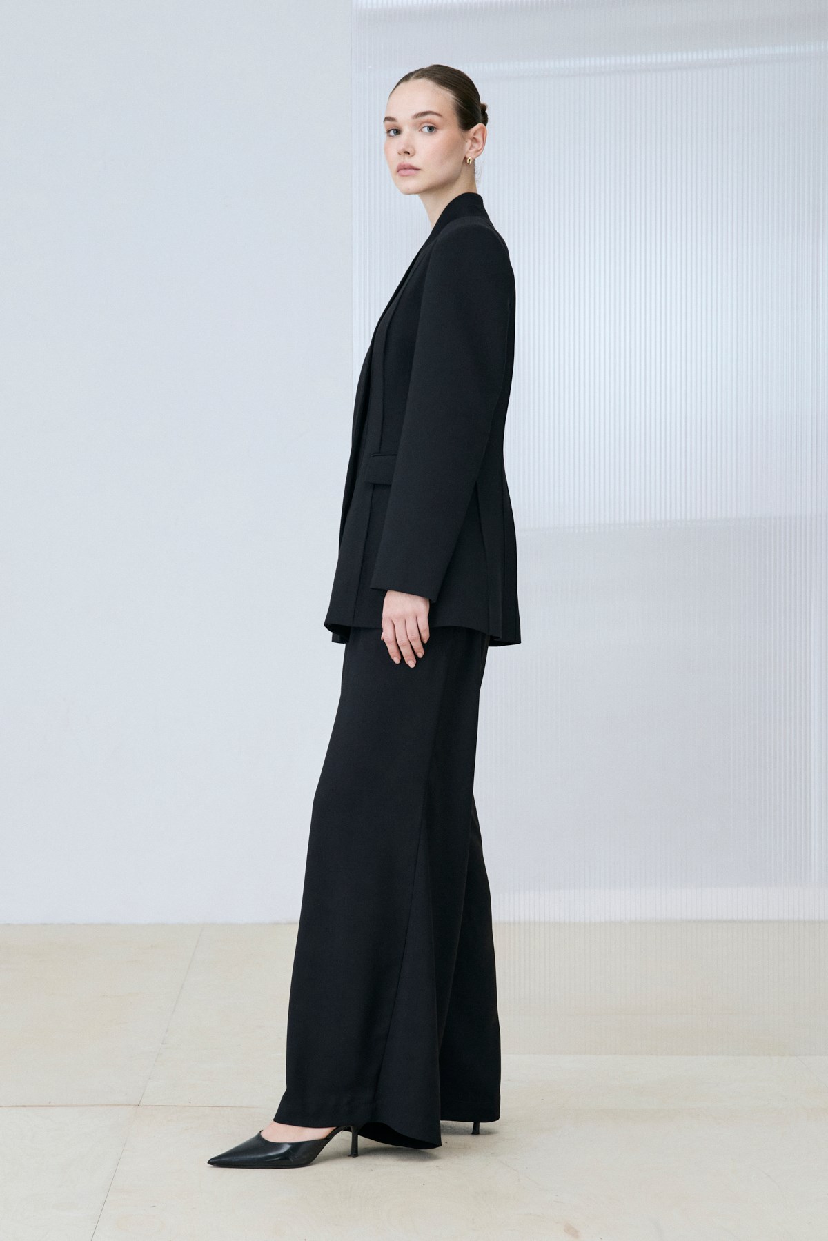 CLARA FITTED DETAILED JACKET BLACK