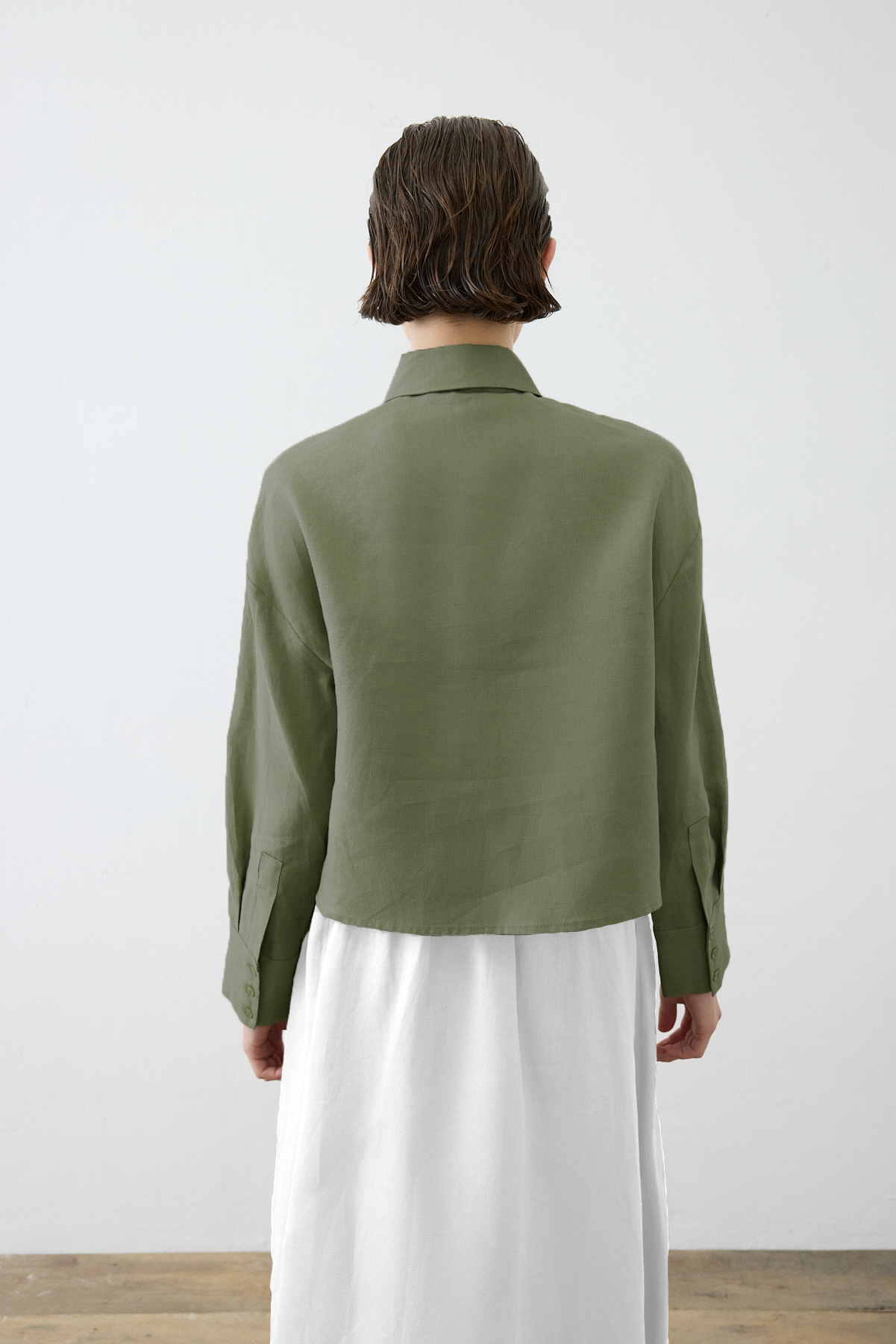 COLOR %100 LINEN CROPPED SHIRT KHAKI