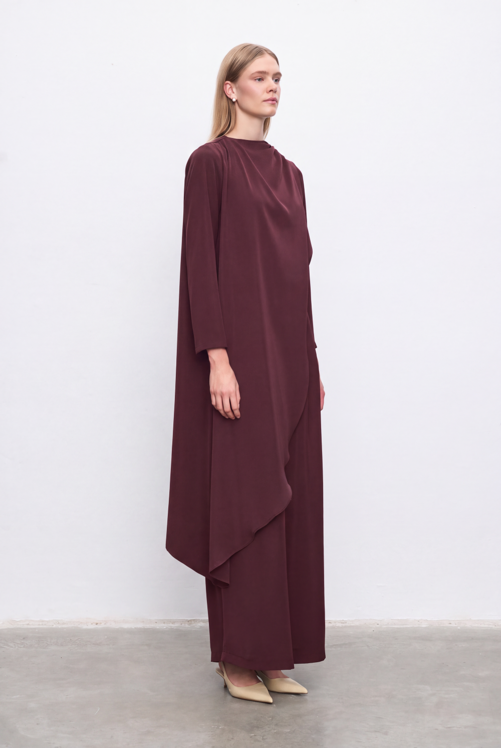 ELENORE CREPE SHAWL CAPE PANTS SET BURGUNDY