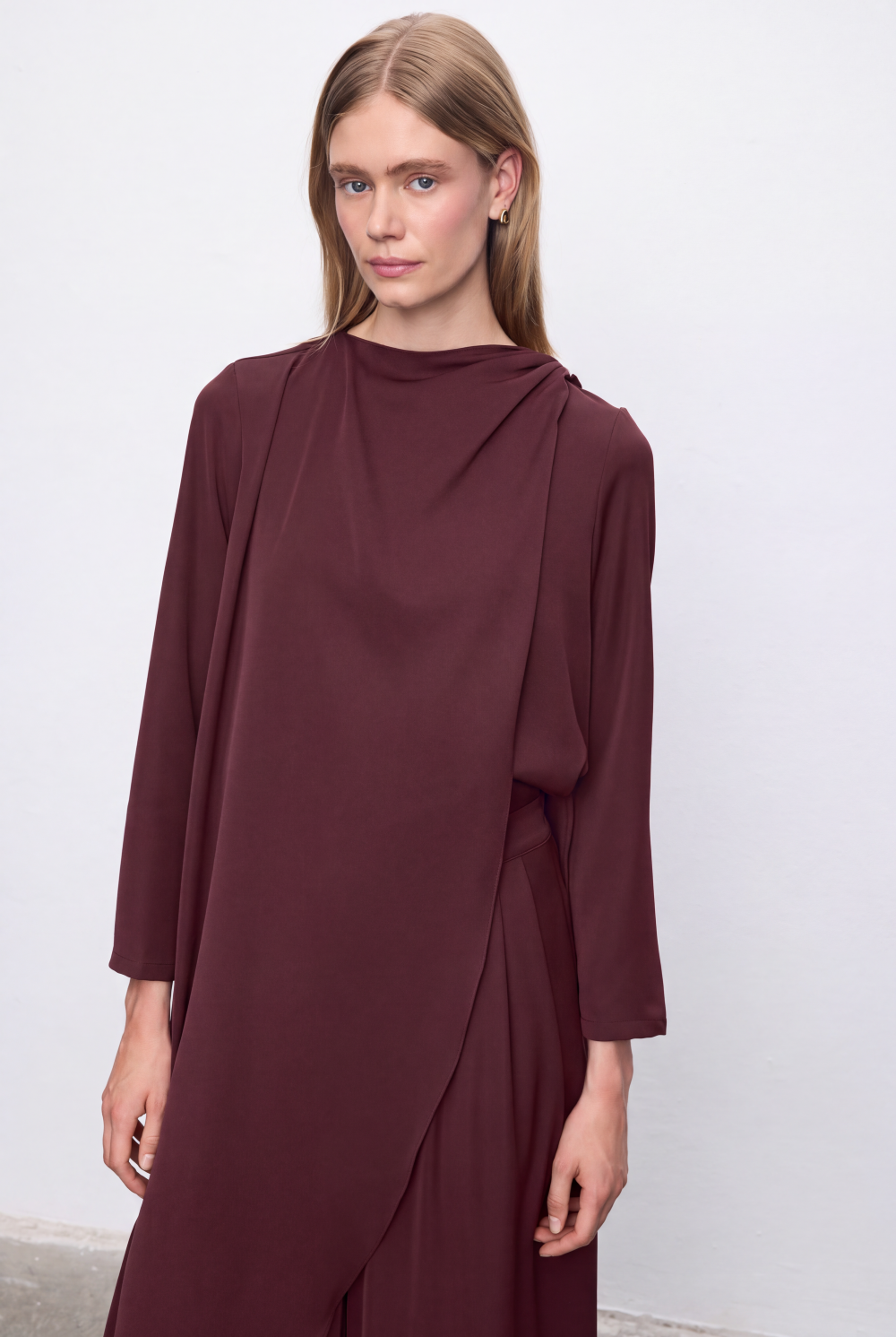 ELENORE CREPE SHAWL CAPE PANTS SET BURGUNDY