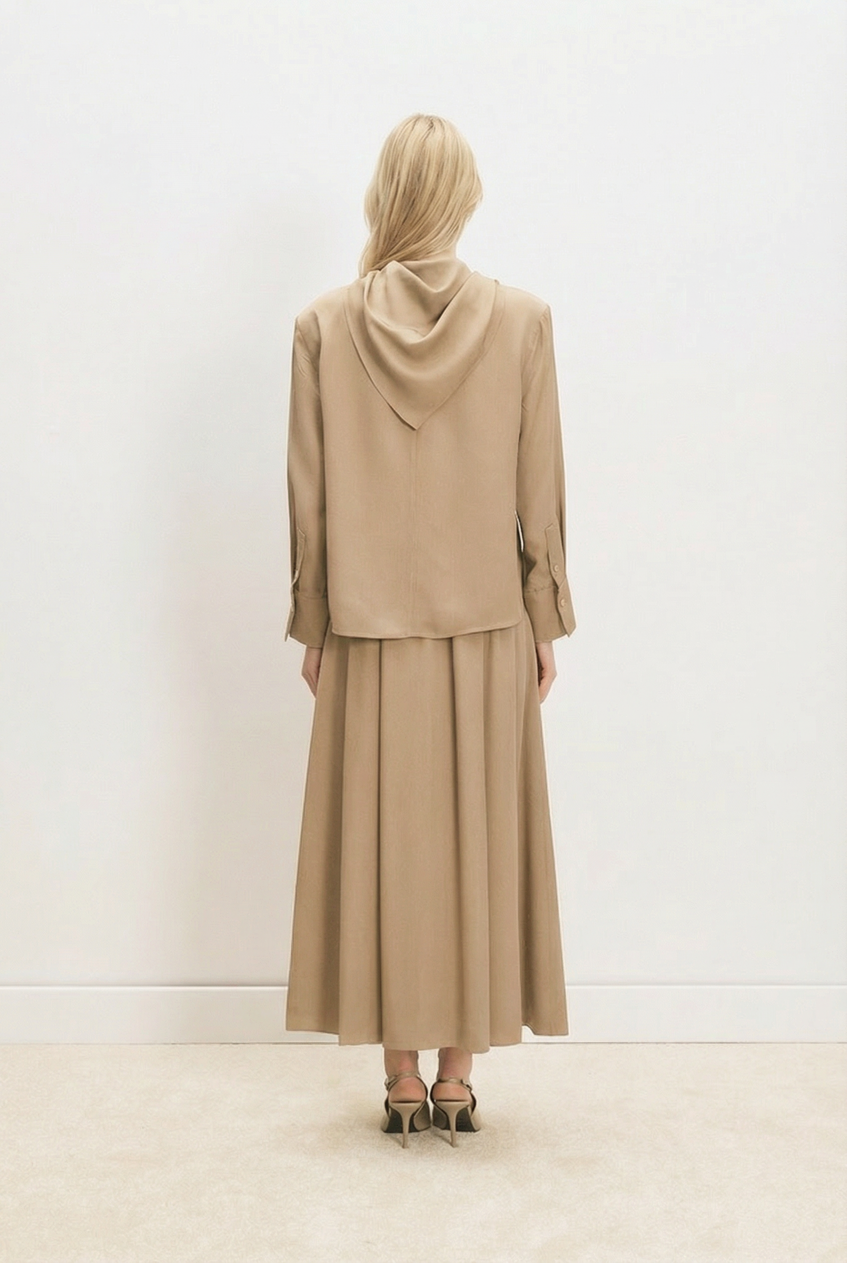 EVAN ASETAT FULARLI BLUZ ETEK TAKIM CAMEL