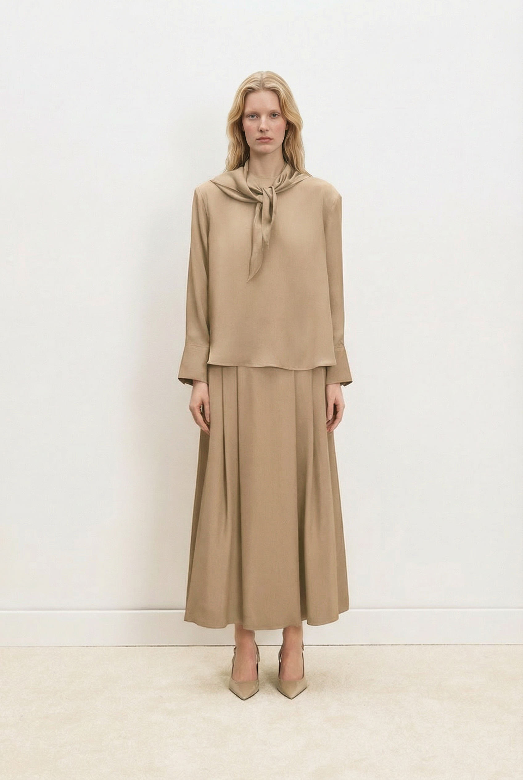 EVAN ASETAT FULARLI BLUZ ETEK TAKIM CAMEL