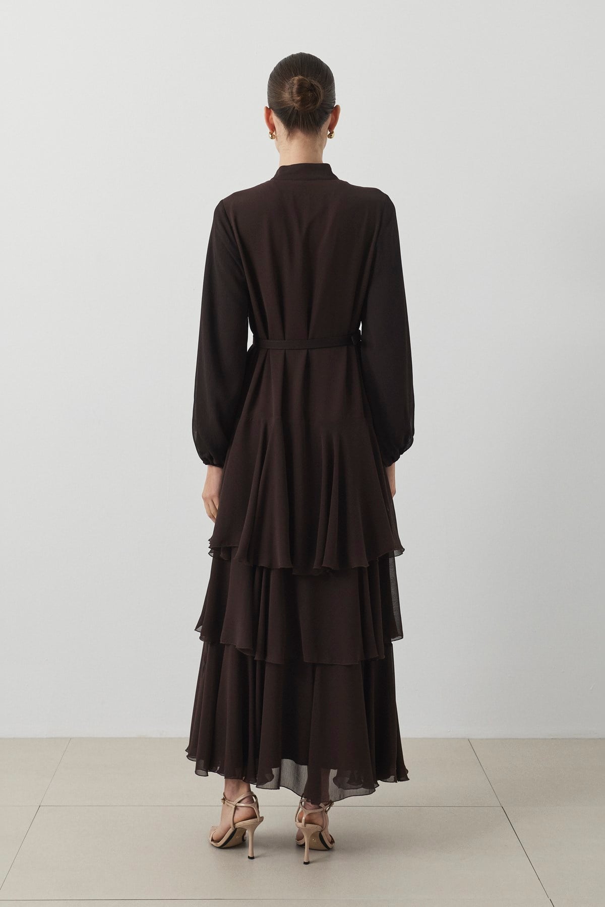 LUNA DOKULU ŞİFON KAT KAT ELBİSE KAHVE