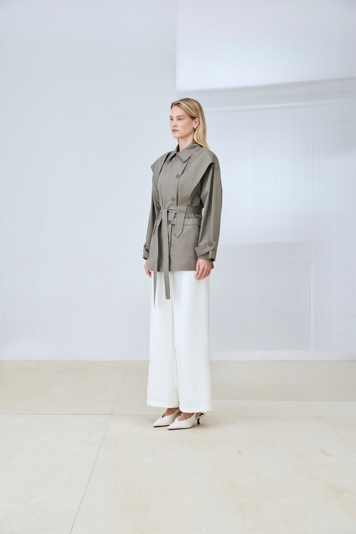 MARIA SHORT TRENCH COAT ETOUPE