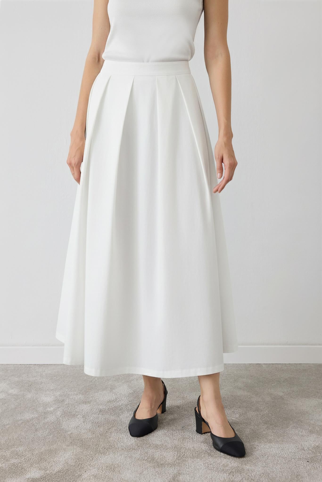 MEVA GABARDINE PLEATED SKIRT WHITE
