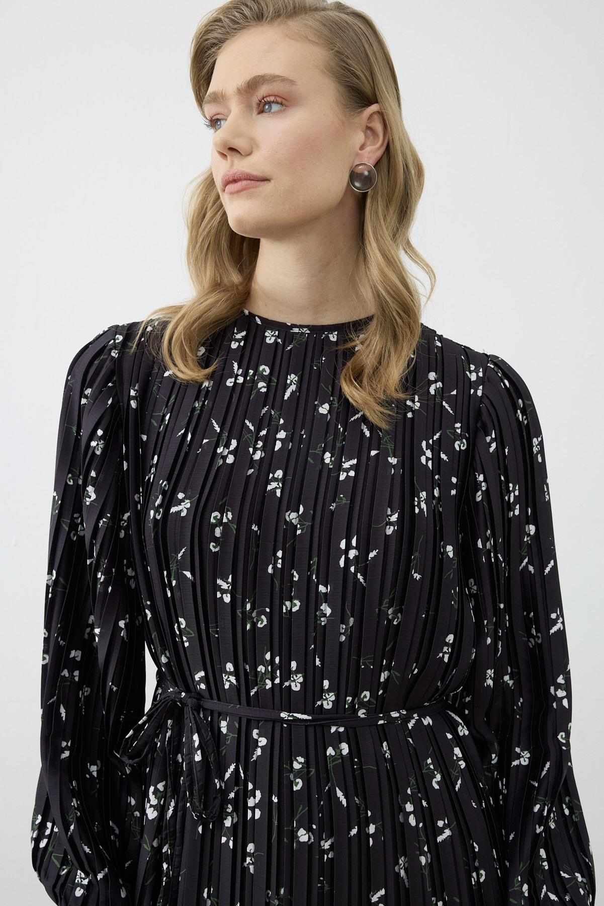 MIORI BERRY PLEATED SATIN DRESS BLACK