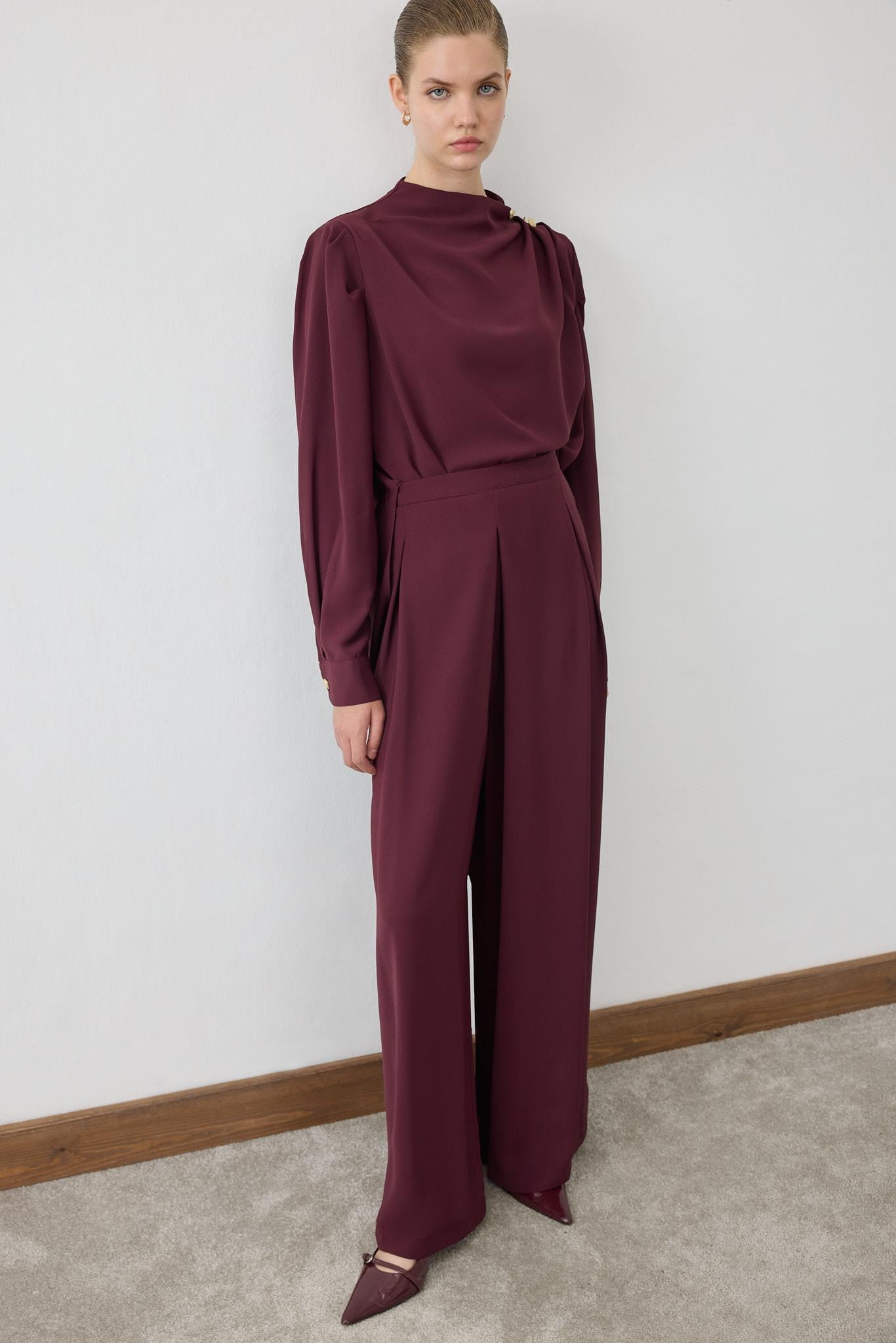 MIORI BOIS CREPE PANTS SET BURGUNDY