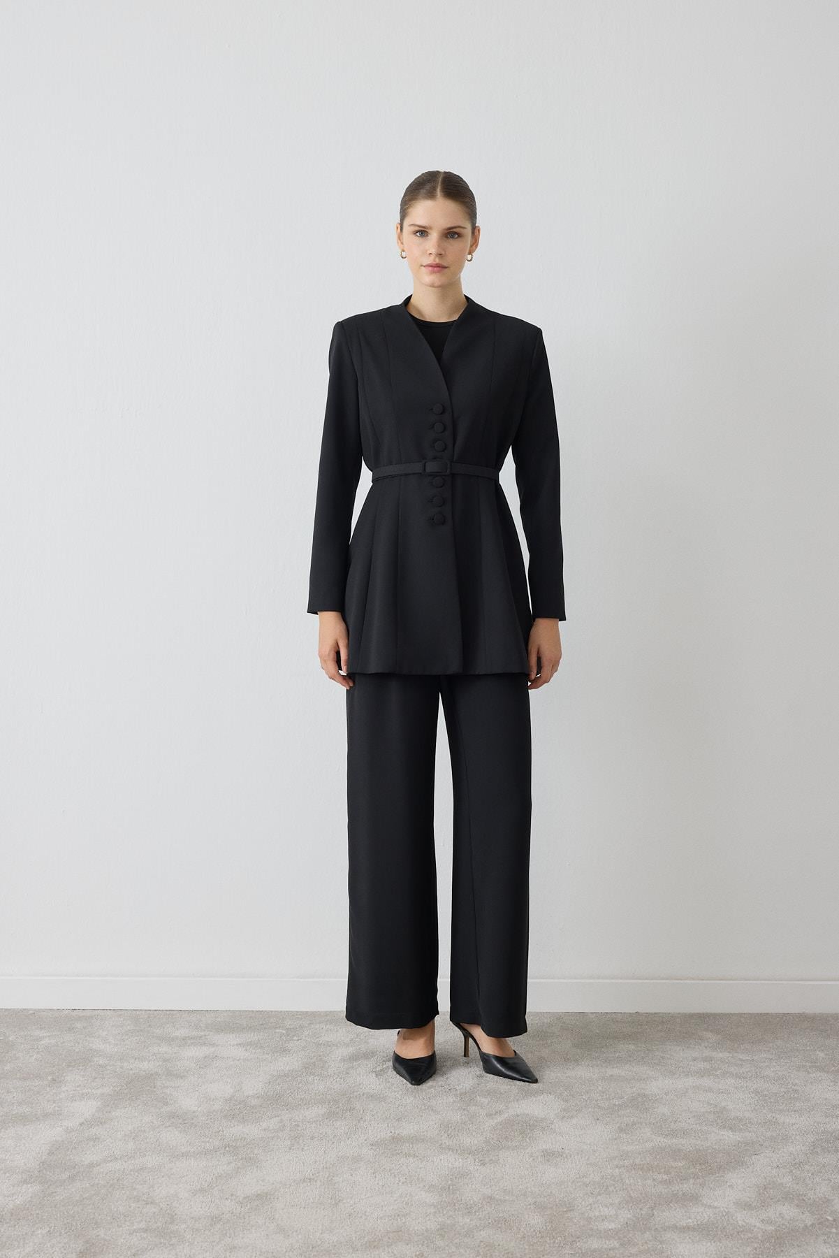 MIORI VESS BRIT BUTTONED PANTS SET BLACK