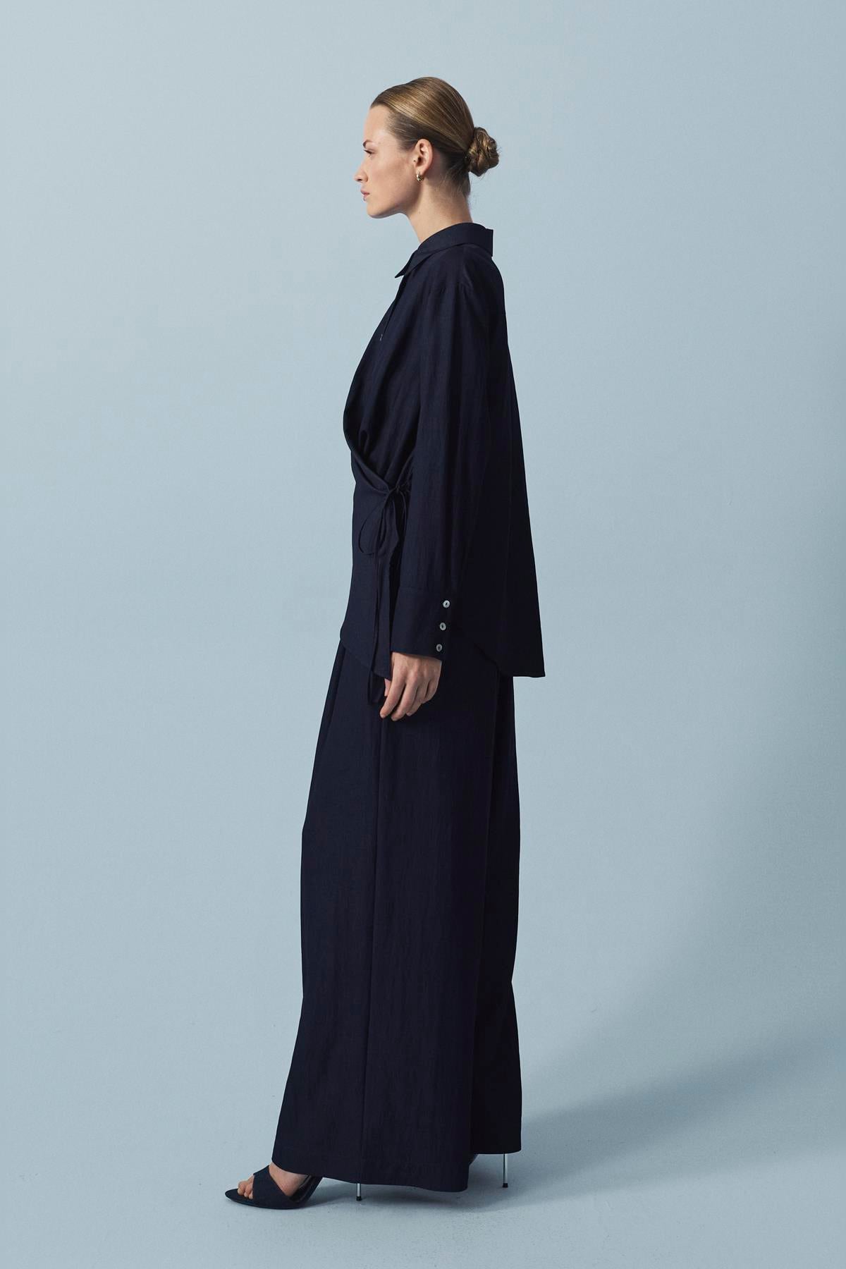 NİCOLE RAYON BAĞLAMA DETAYLI PANTOLONLU TAKIM LACİVERT