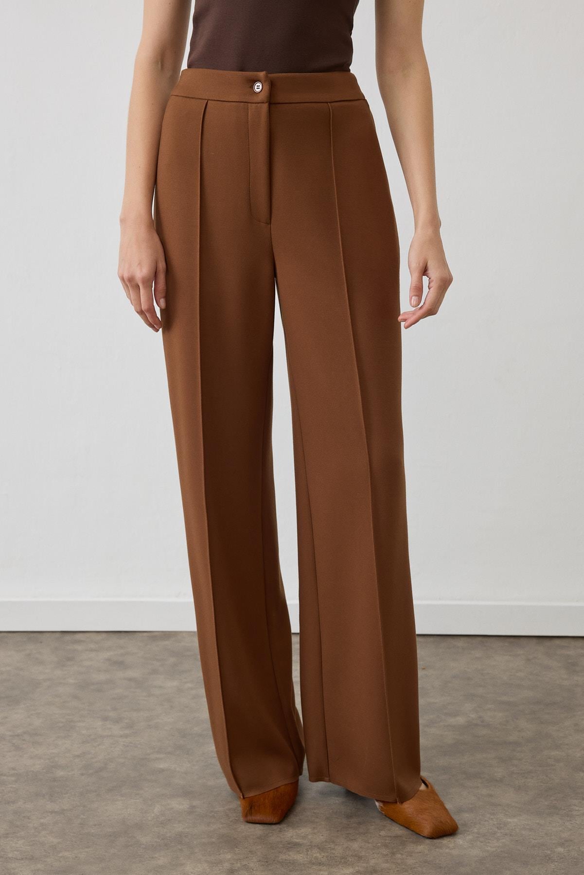 NORA DİKİŞ DETAYLI ÖRME TAKIM CAMEL