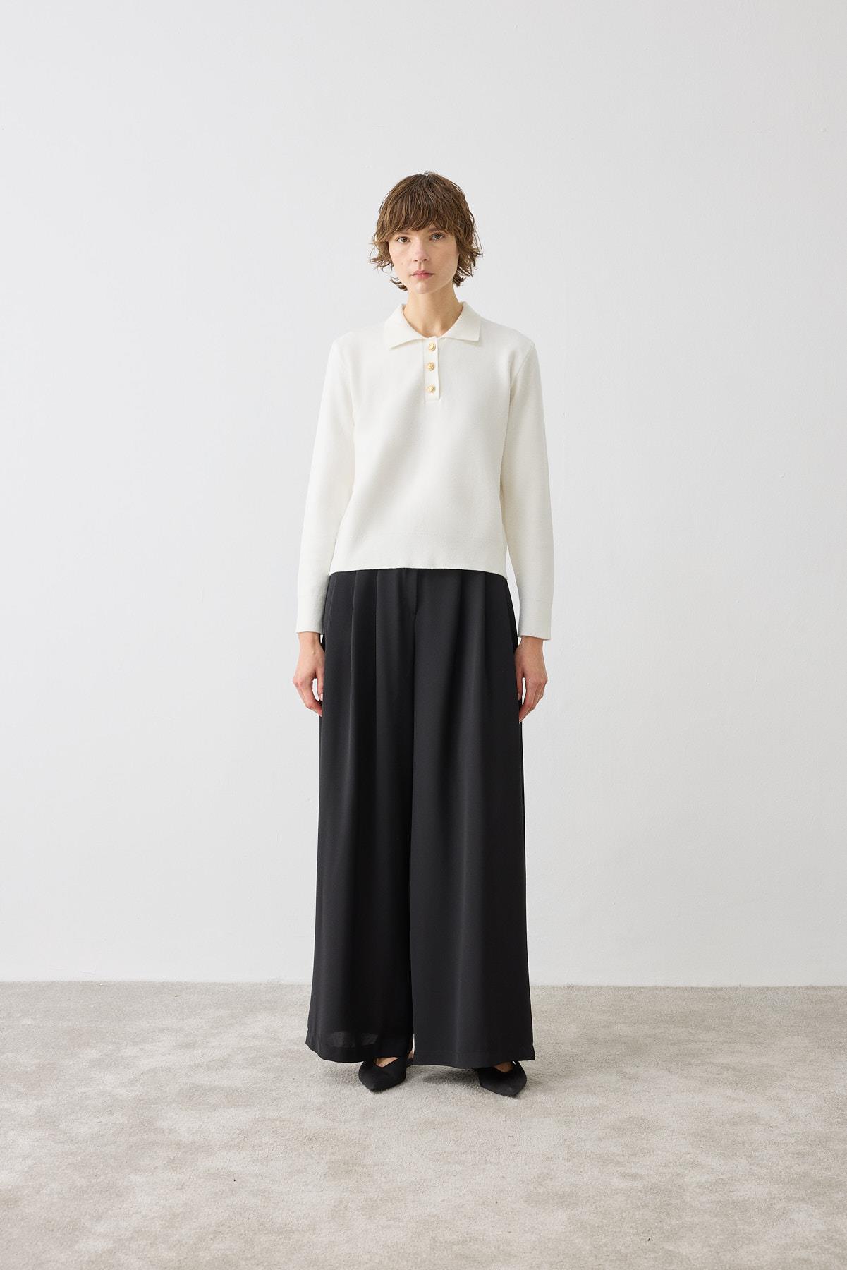 NOVITA VISCOSE COLLARED KNIT SWEATER ECRU