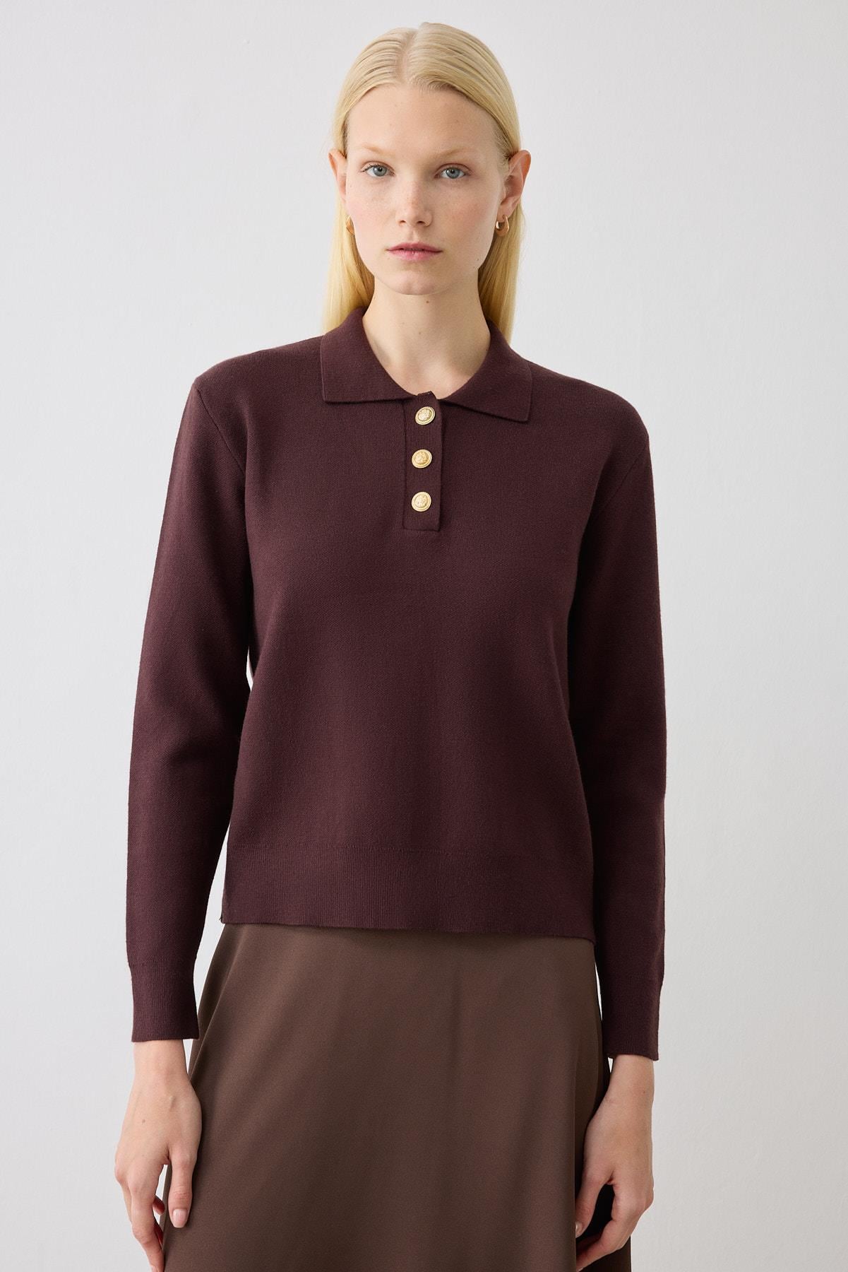 NOVITA VISCOSE COLLARED KNIT SWEATER BROWN