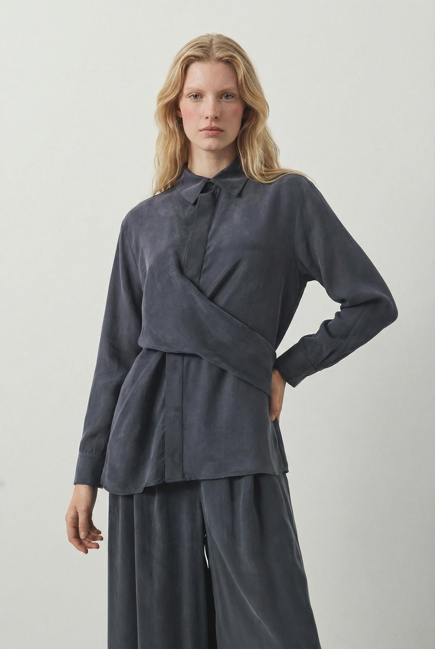 PASTEL TAŞLANMIŞ İPEK PANTOLONLU TAKIM LACİVERT