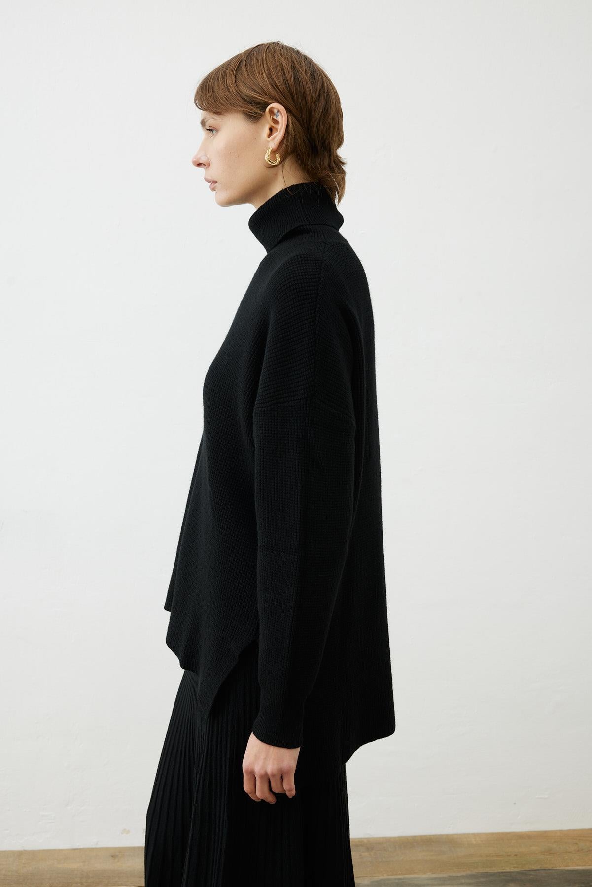 PREMIUM SELECTION ELLA TRİKO KAZAK SİYAH