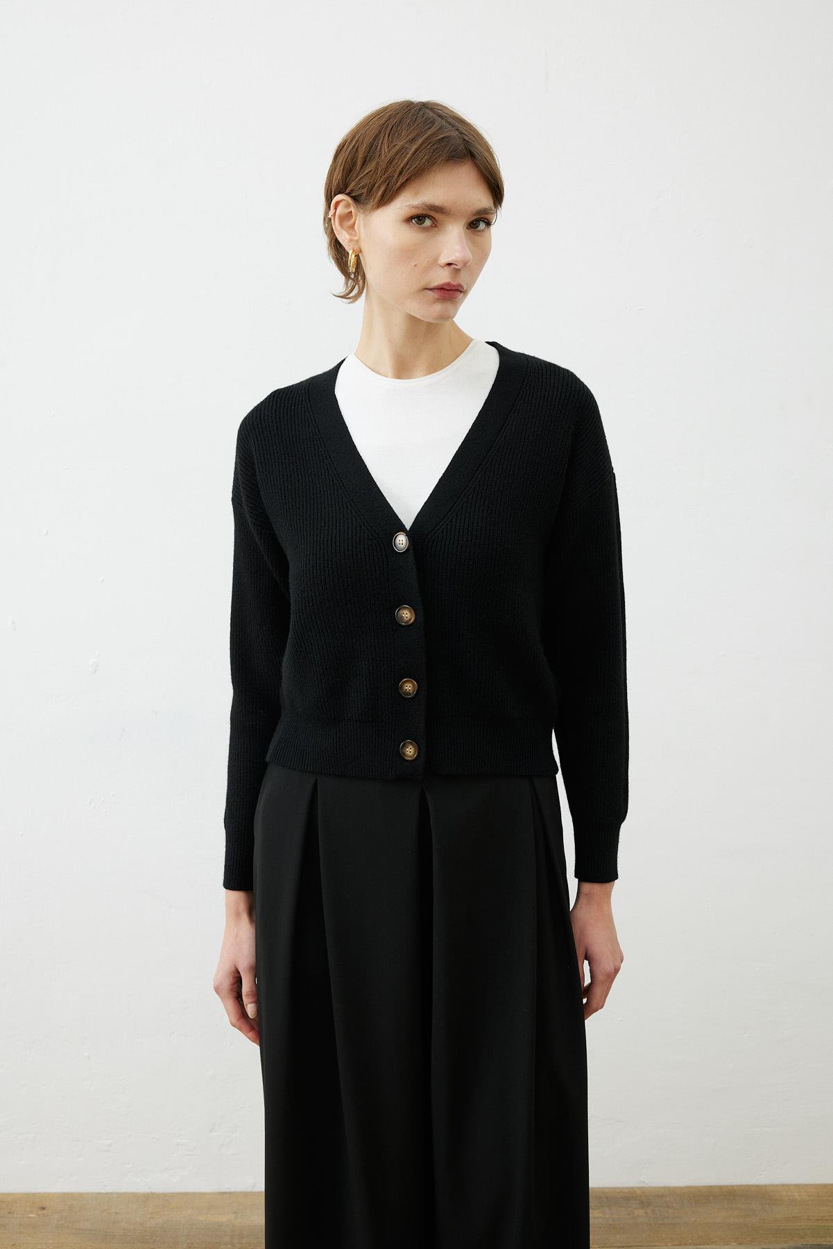 PREMIUM SELECTION V YAKA TRİKO HIRKA SİYAH