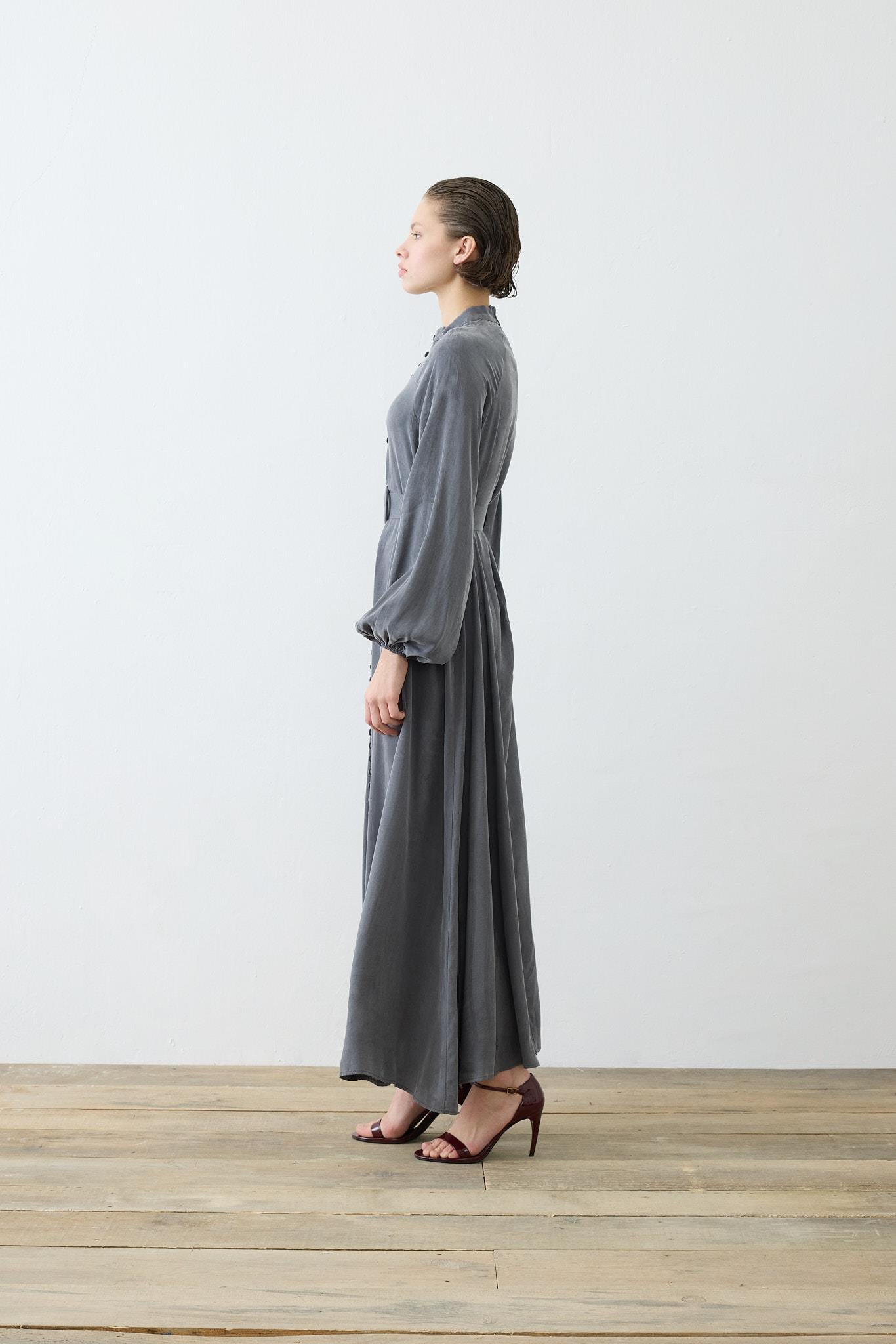 PRİME TAŞLANMIŞ İPEK BRİT DÜĞMELİ ELBİSE ANTRASİT