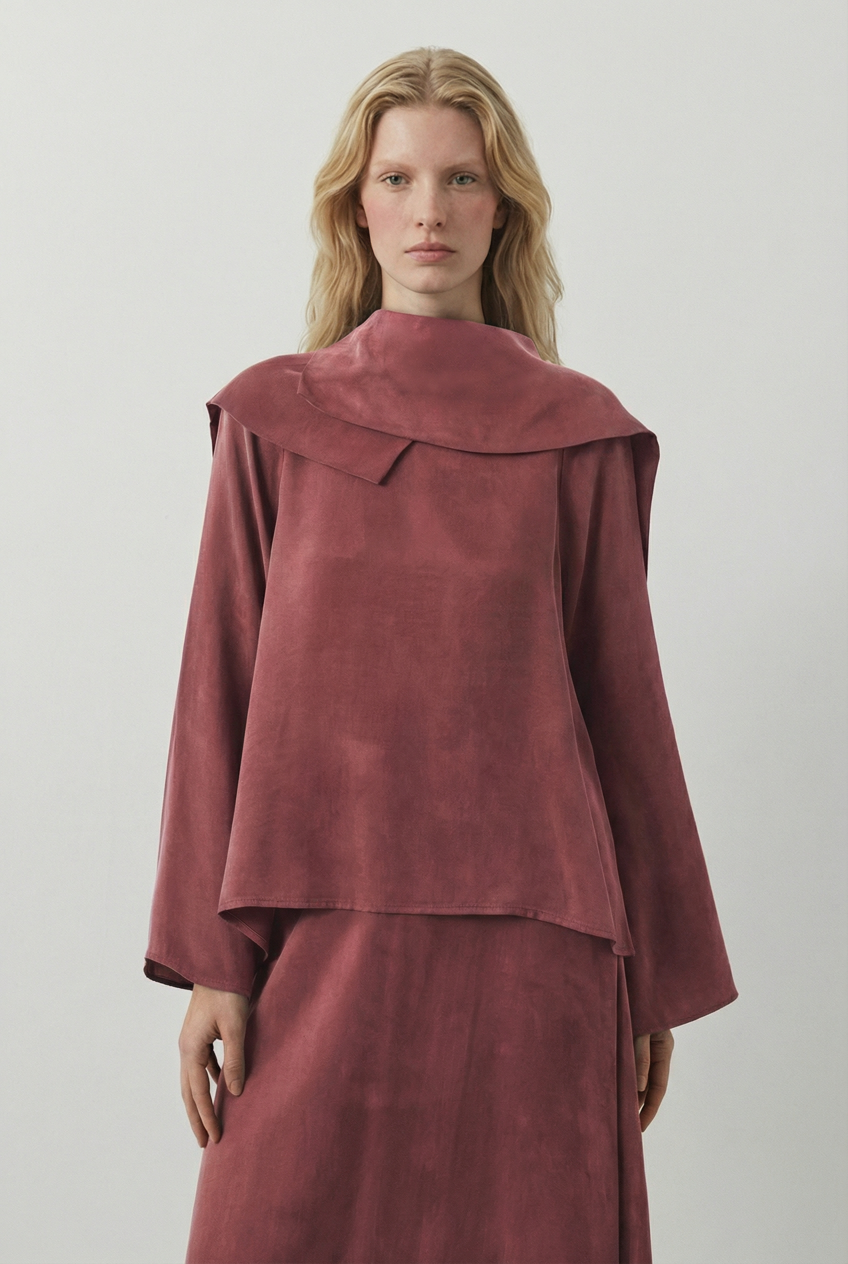 QUEEN TAŞLANMIŞ İPEK ETEKLİ TAKIM BORDO