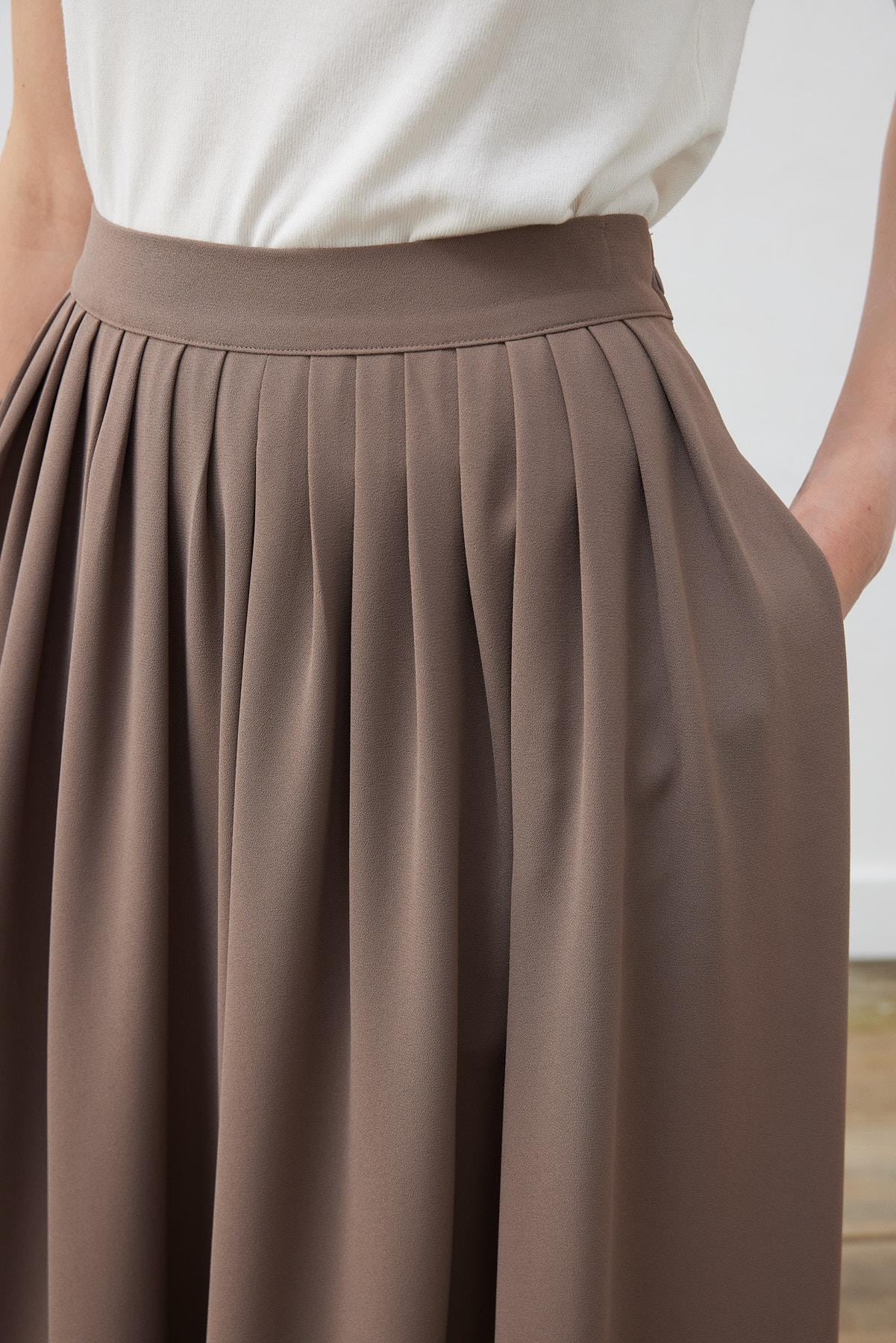 RINA CREPE PLEATED SKIRT ETOUPE