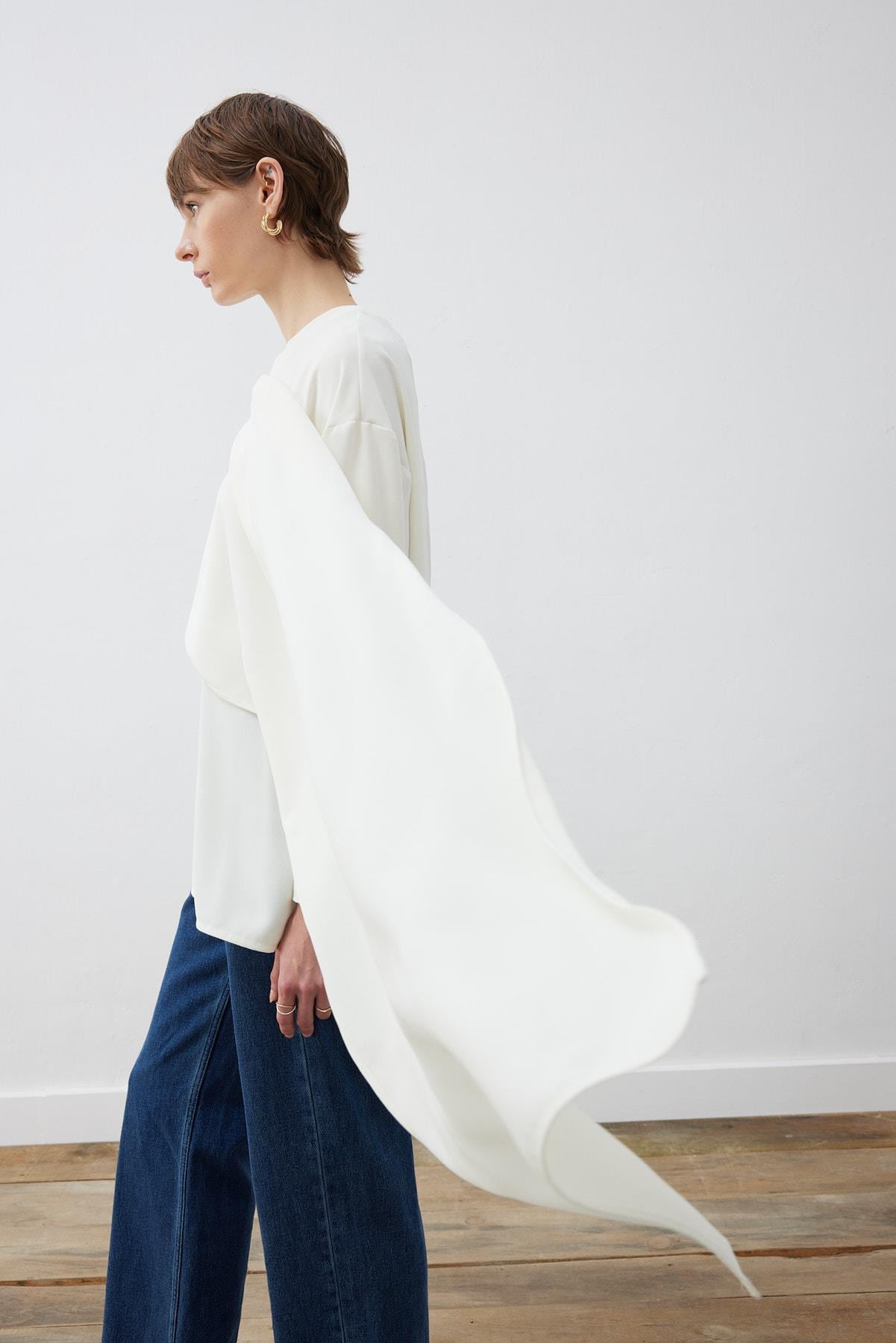 RINA CREPE SHAWL DETAILED BLOUSE VANILLA