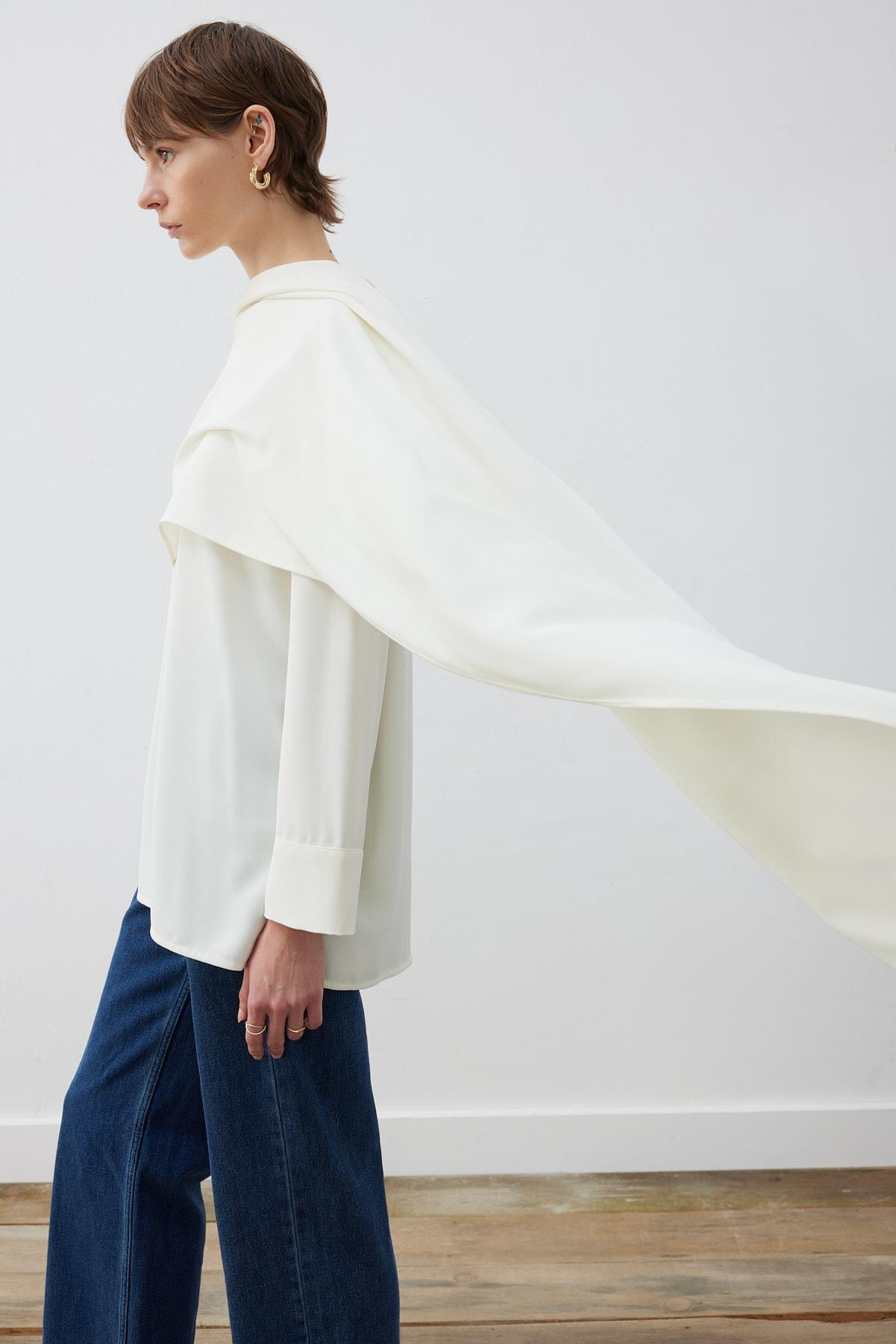 RINA CREPE SHAWL DETAILED BLOUSE VANILLA