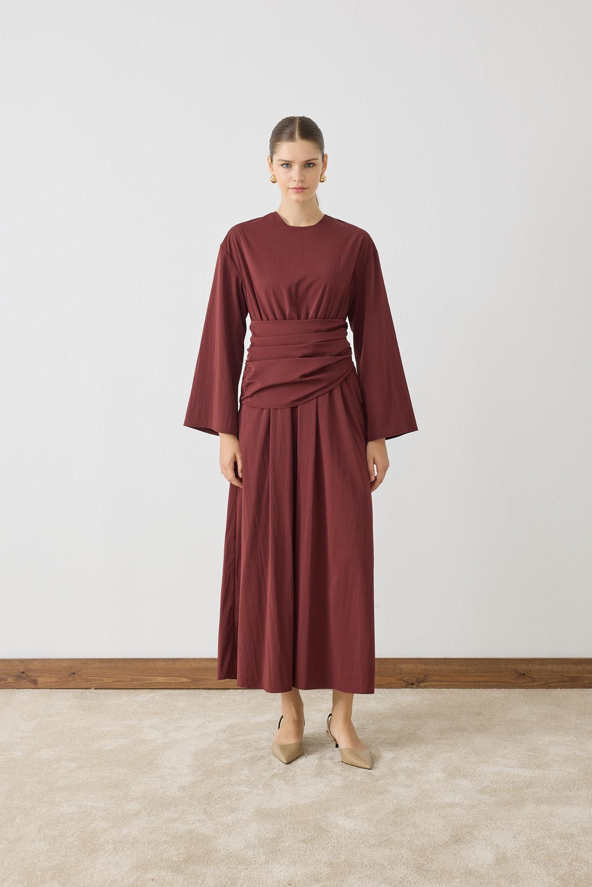 ROSE RUCHED DETAILED DRESS BURGUNDY