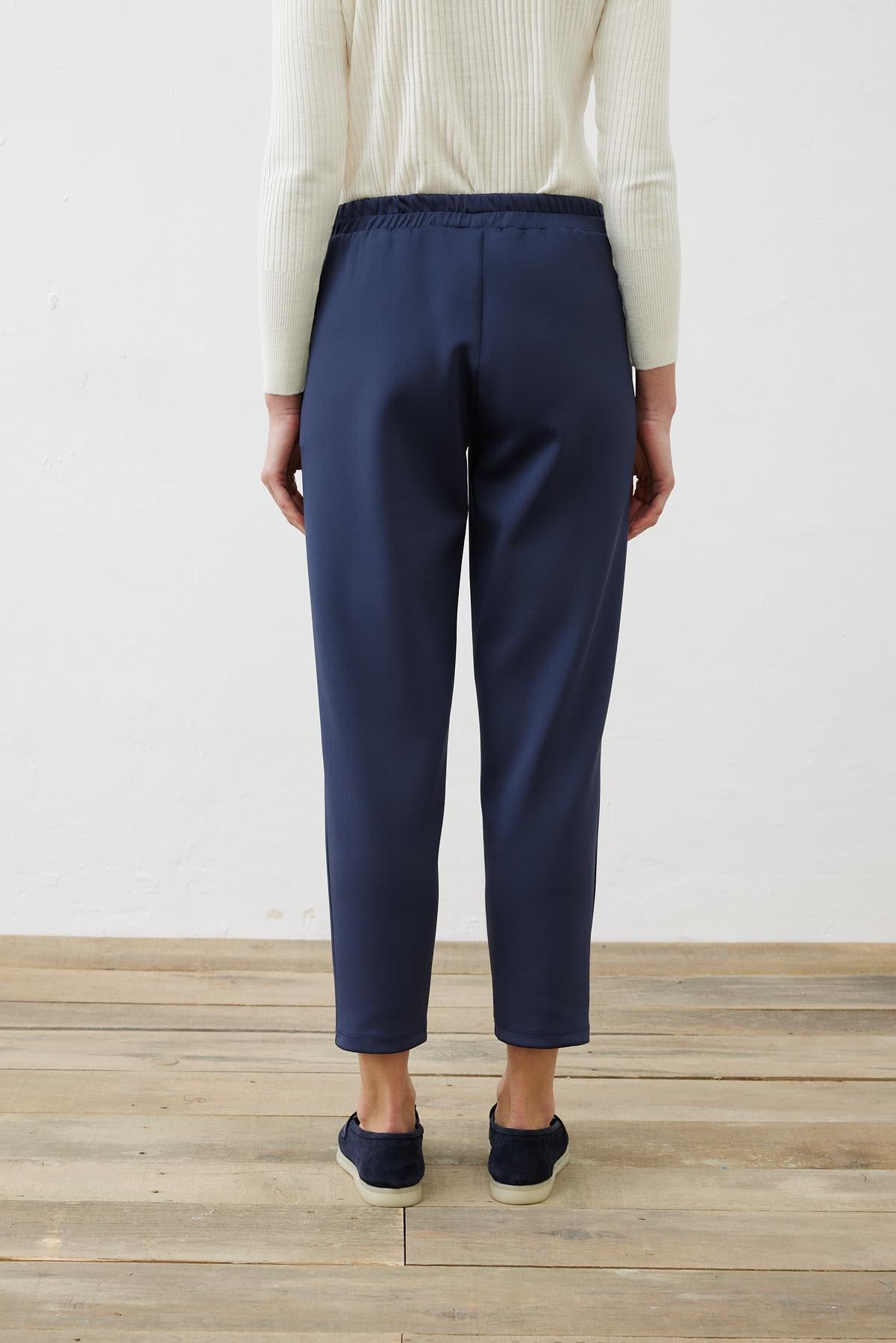 SCUBA CARROT PANTS NAVY BLUE