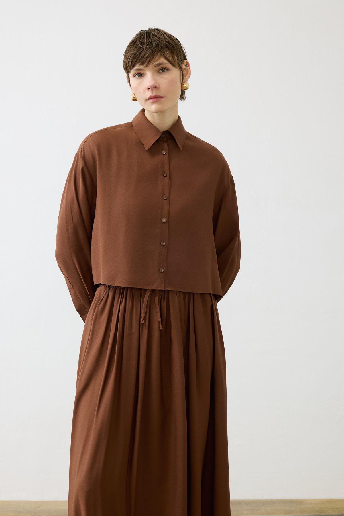 VERA VISCOSE ELASTIC WAIST SKIRT OVAL SHIRT SET BROWN