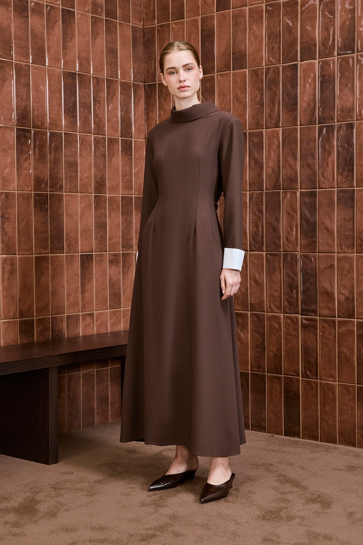 VIOLA CUFF DETAIL DRESS BROWN