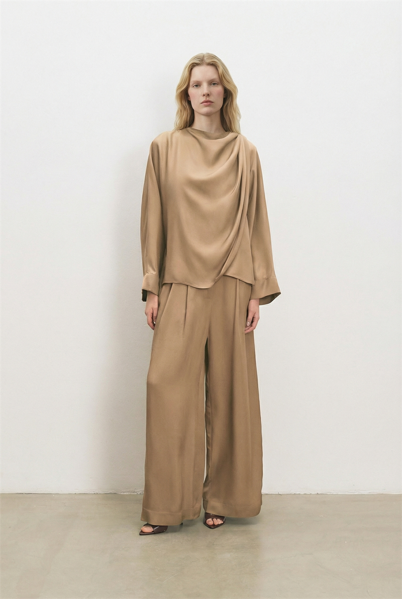ARESA ASETAT ŞAL DETAYLI PANTOLONLU TAKIM CAMEL