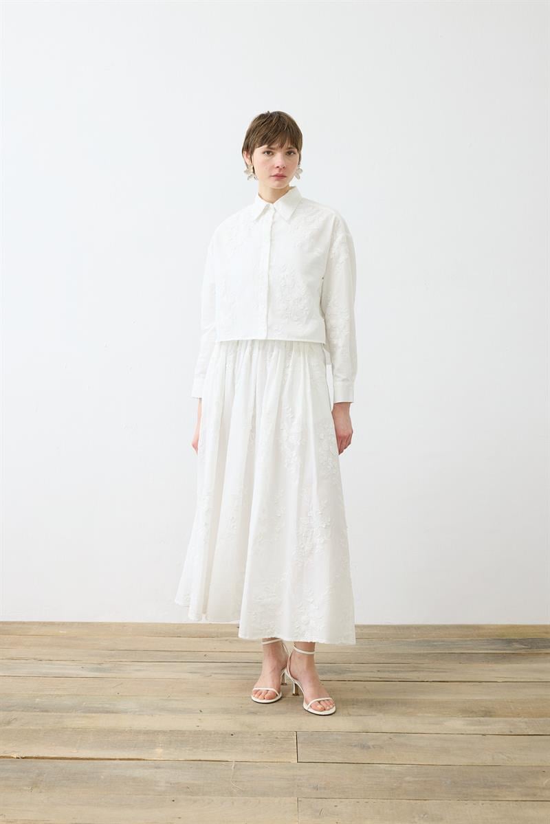 BELLA EMBROIDERED SKIRT SET WITH APPLIQUÉ DETAILS WHITE
