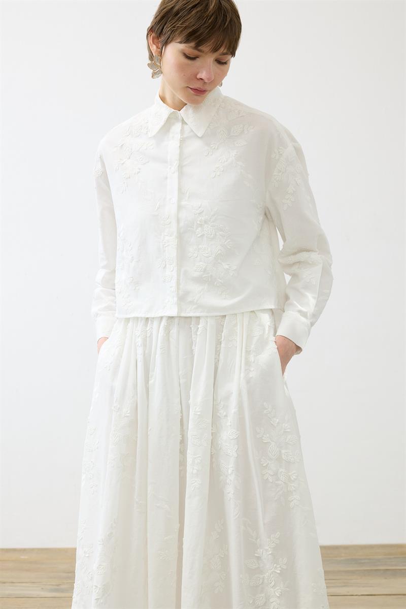 BELLA EMBROIDERED SKIRT SET WITH APPLIQUÉ DETAILS WHITE