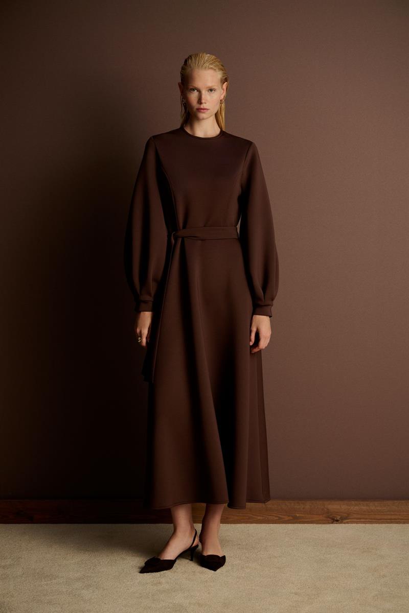 CAROL SCUBA PUFF DRESS DARK BROWN