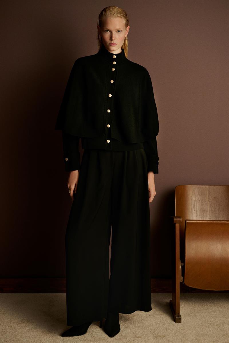 DAPHNE ÇELİK ÖRME TRİKO PELERİN KAP SİYAH