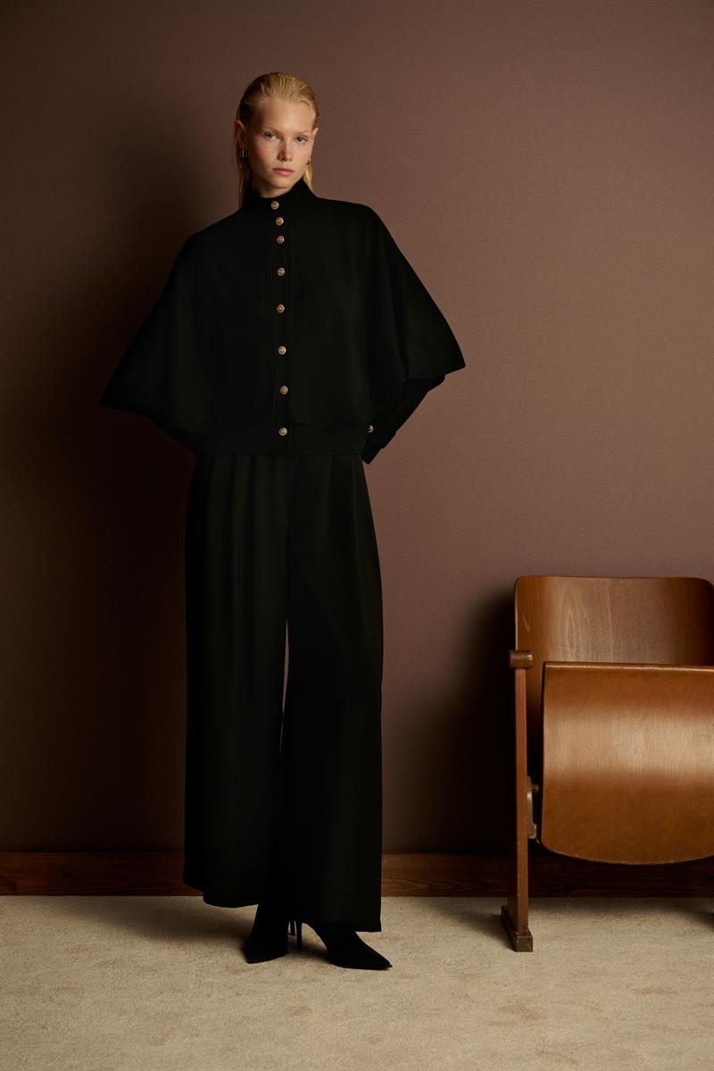 DAPHNE ÇELİK ÖRME TRİKO PELERİN KAP SİYAH