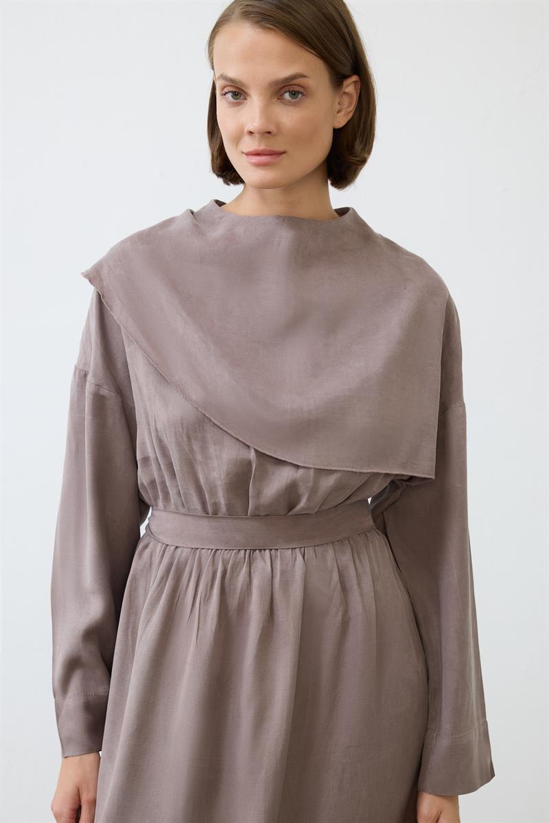 ELVA WASHED SILK SHAWL DETAILED DRESS ETOUPE