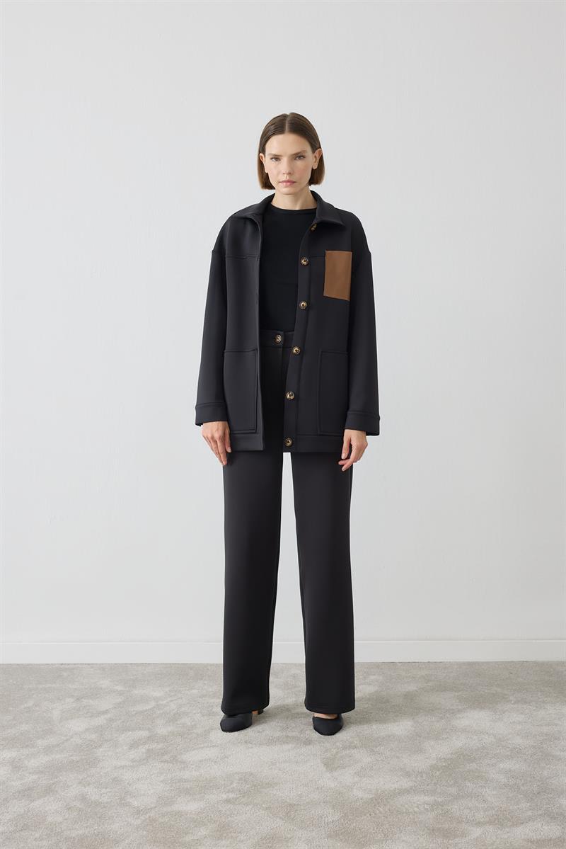 EVVA DERİ DETAYLI SCUBA PANTOLONLU TAKIM SİYAH