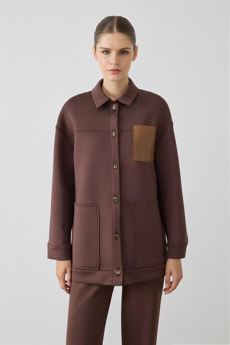 EVVA DERİ DETAYLI SCUBA PANTOLONLU TAKIM KAHVE