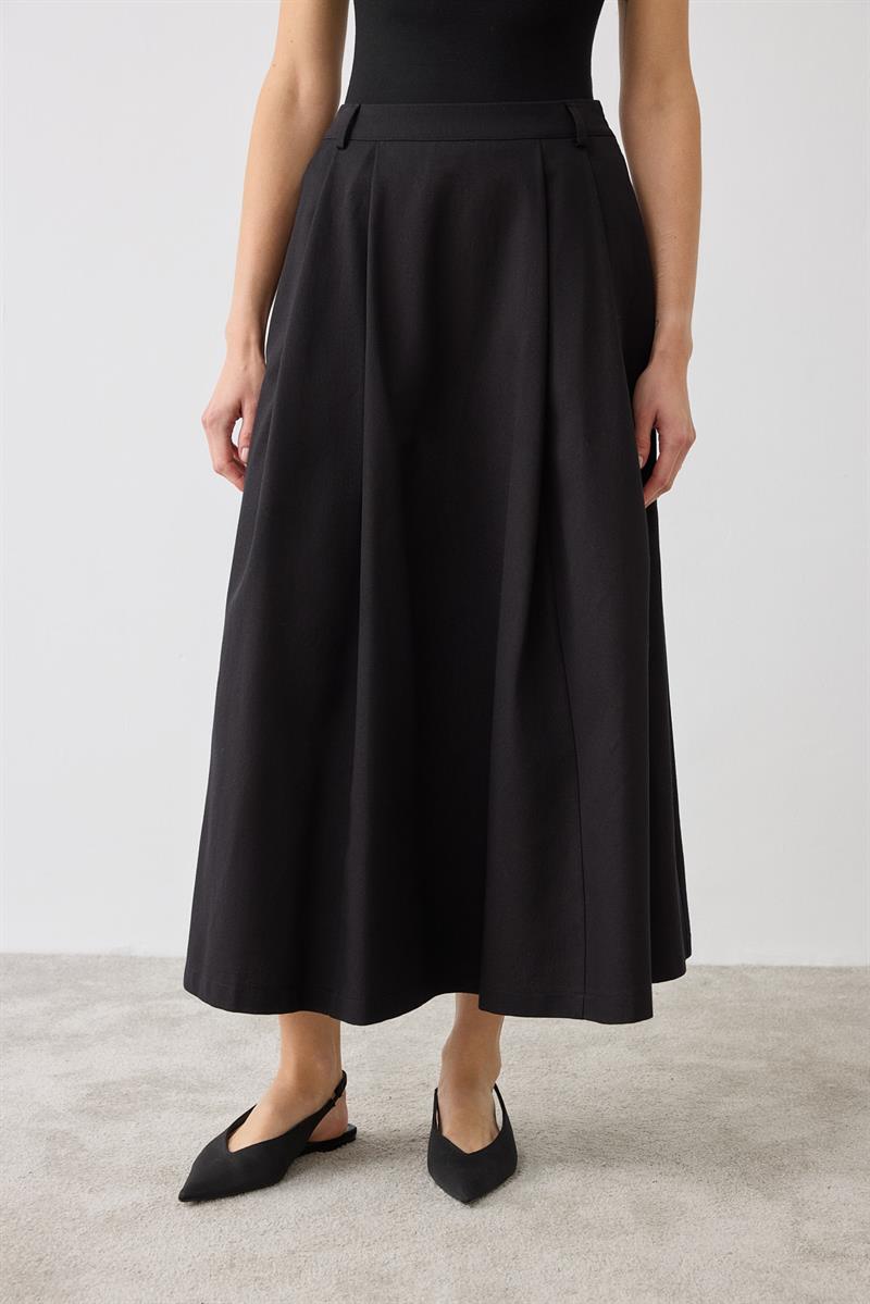 FLAM PLEATED SKIRT BLACK