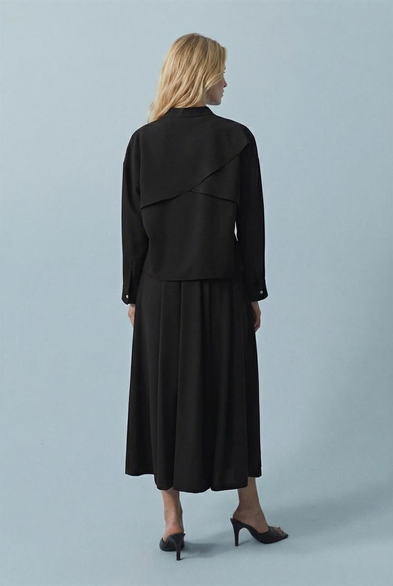 GOLD DÜĞÜM KEMER DETAYLI KREP ETEKLİ TAKIM SİYAH