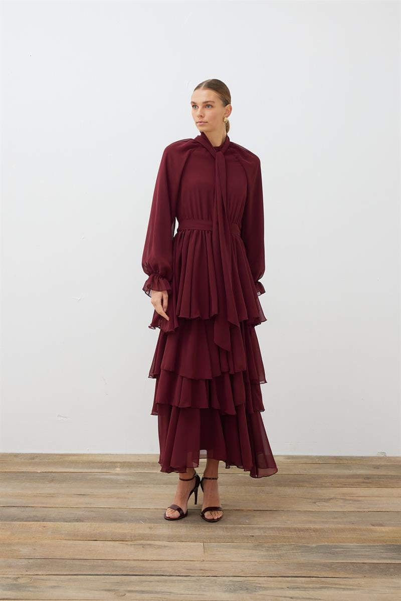 LEO ŞİFON VOLANLI KAT KAT ELBİSE BORDO